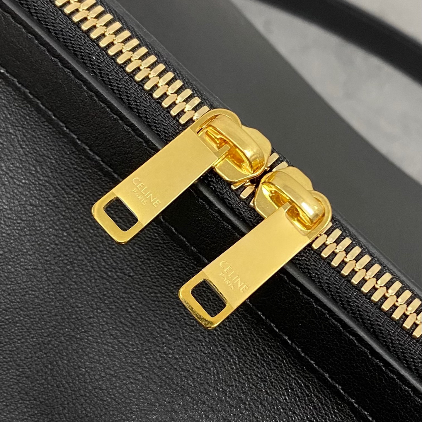 CE DOCTOR UCH Leather Handbag - Image 7
