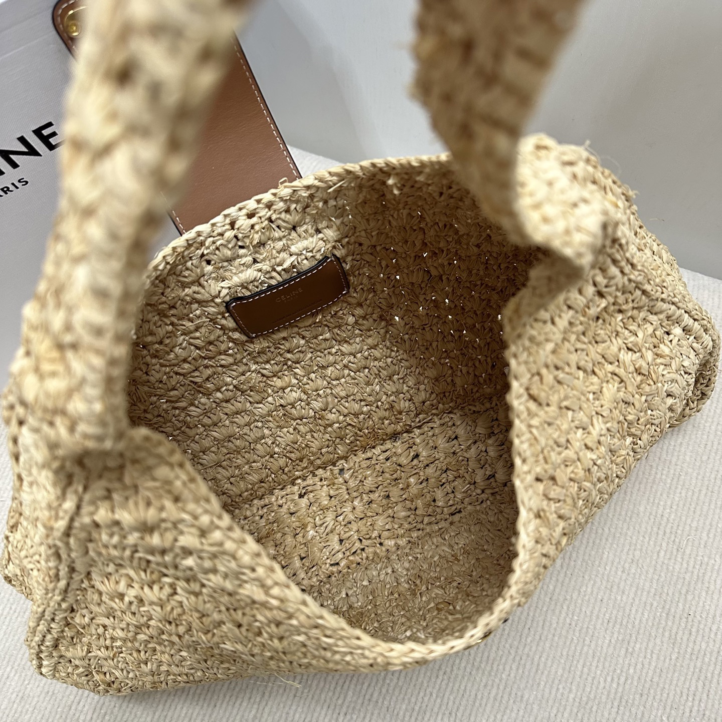 Cabas Triangle Woven Straw Shoulder Bag - Image 7