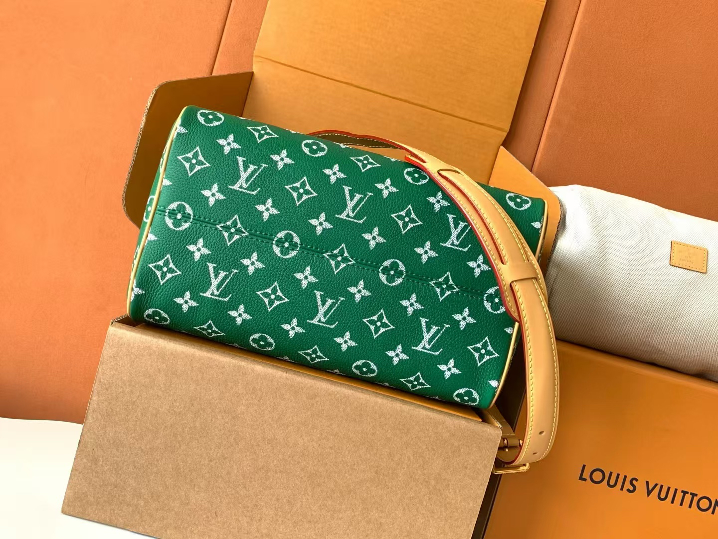 Louis Vuitton Speedy P-9 Bandoulière 30 Handbag - Image 8