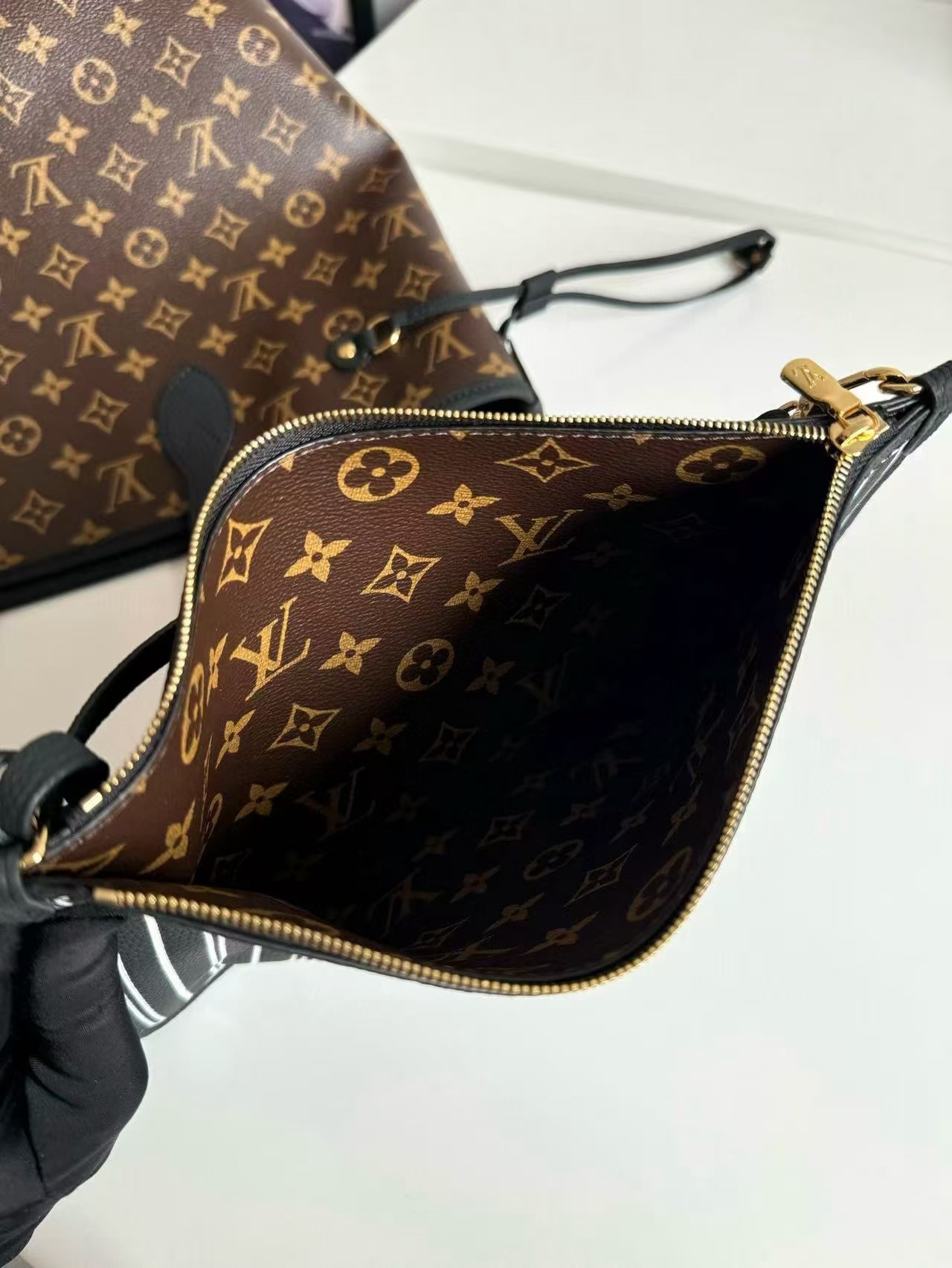 Louis Vuitton Neverfull Inside Out MM Handbag - Image 8