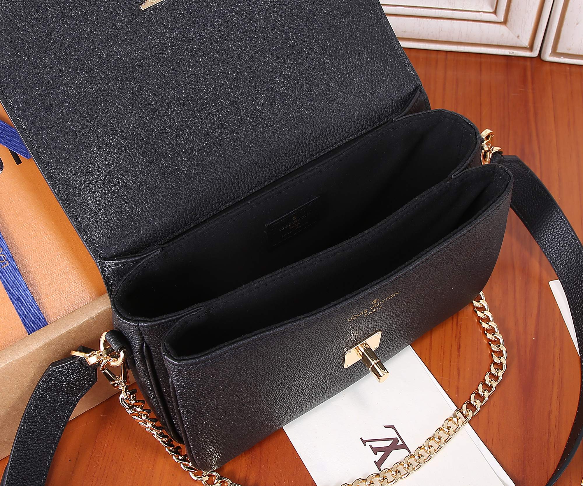 Louis Vuitton LV Twist Handbag M22735 - Image 8