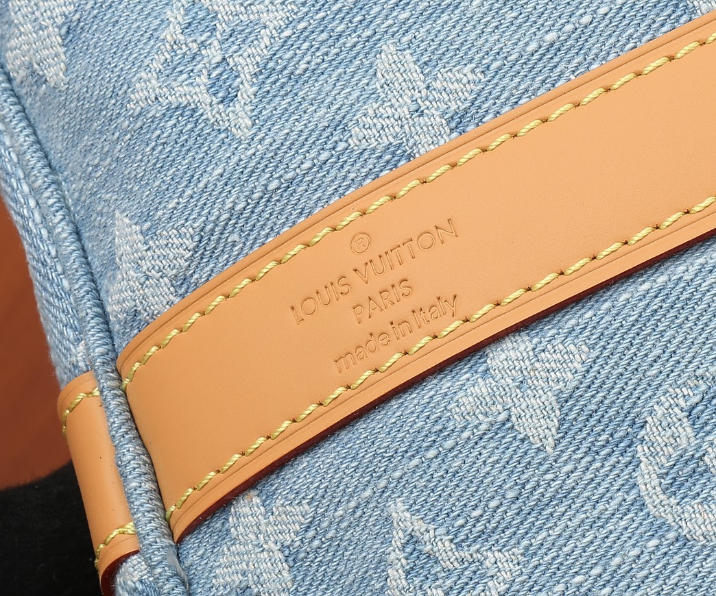 Louis Vuitton Keepall Bandoulière 45 Monogram Denim Travel Bag - Image 8