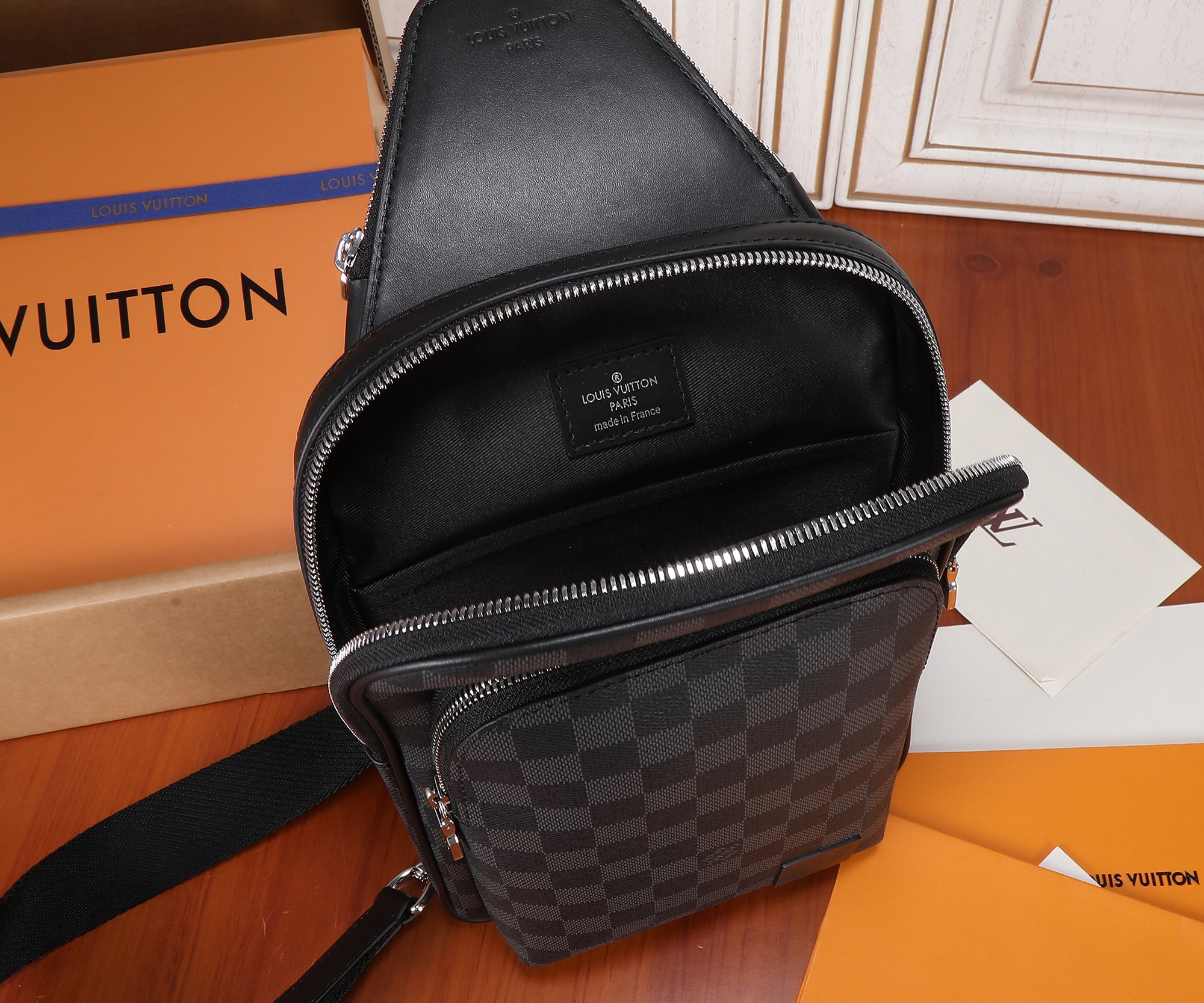 Louis Vuitton Avenue Shoulder Bag Damier Graphite - Image 8