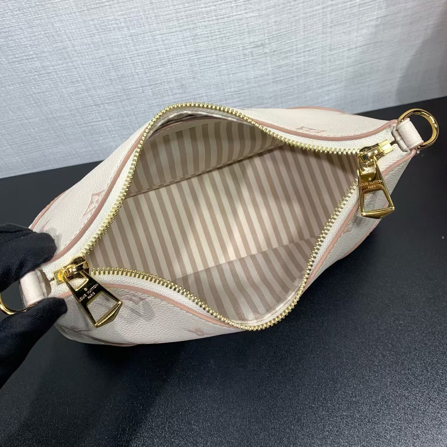 Louis Vuitton Boulogne Shoulder Bag - Image 8