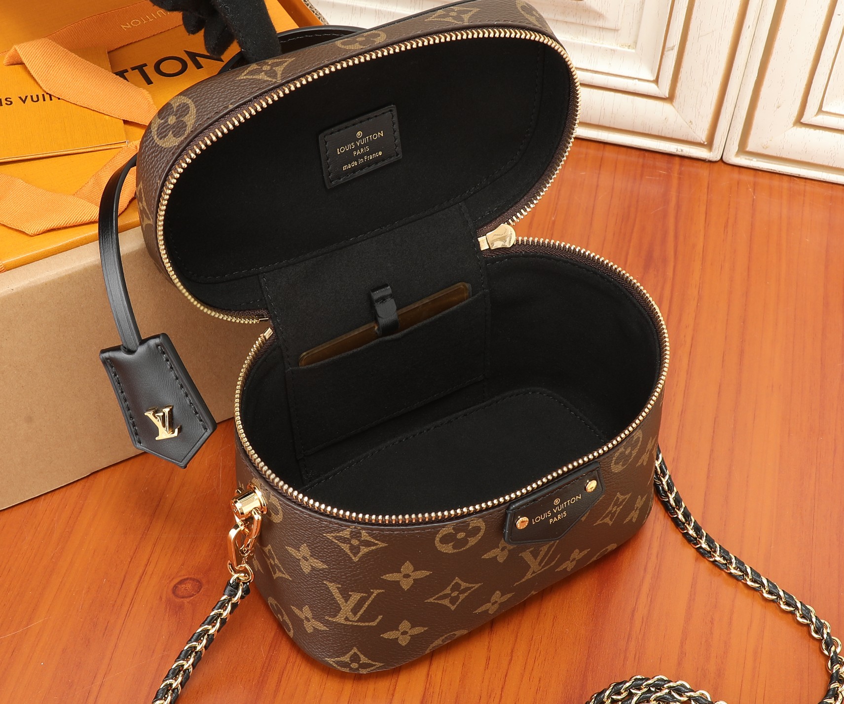 Louis Vuitton Vanity Chain Pouch M47128 - Image 8