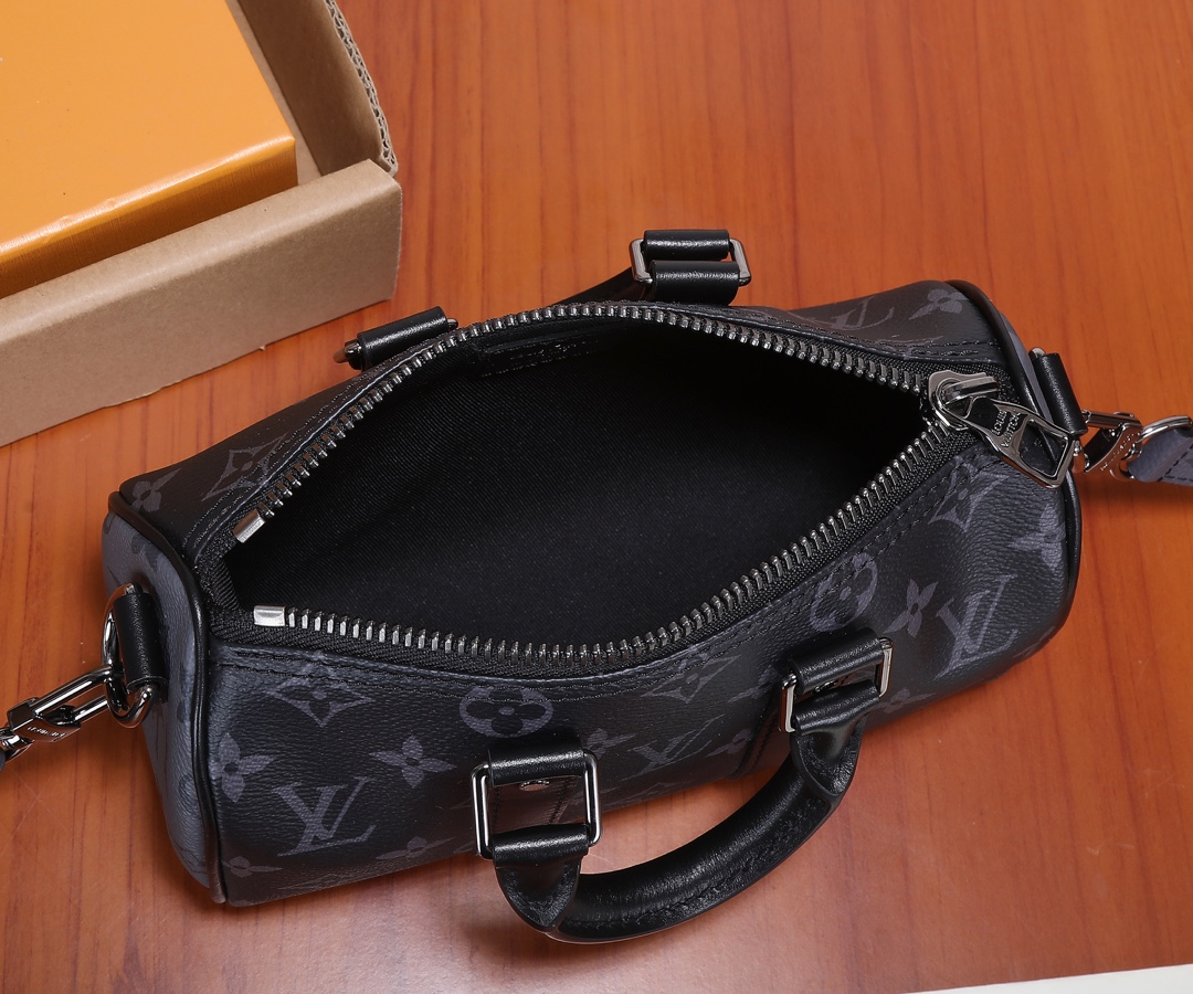 Louis Vuitton Monogram Eclipse Reverse Travel Bag M45947 - Image 8