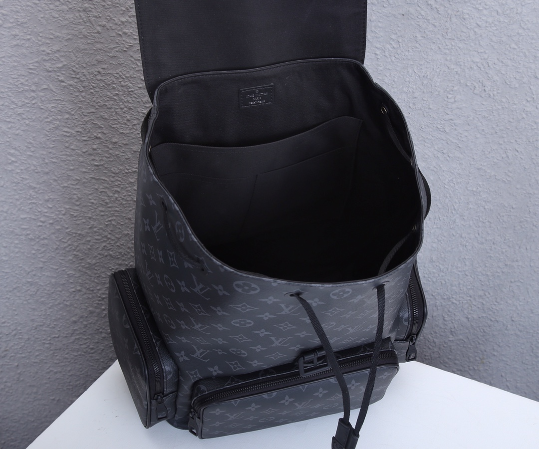 Louis Vuitton Trio Backpack M45538 - Image 8