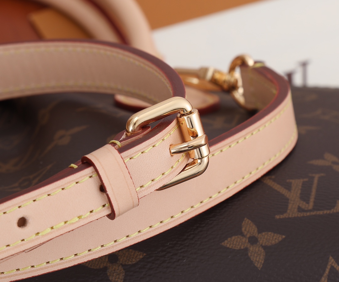 Louis Vuitton Boétie Small Tote Bag - Image 8