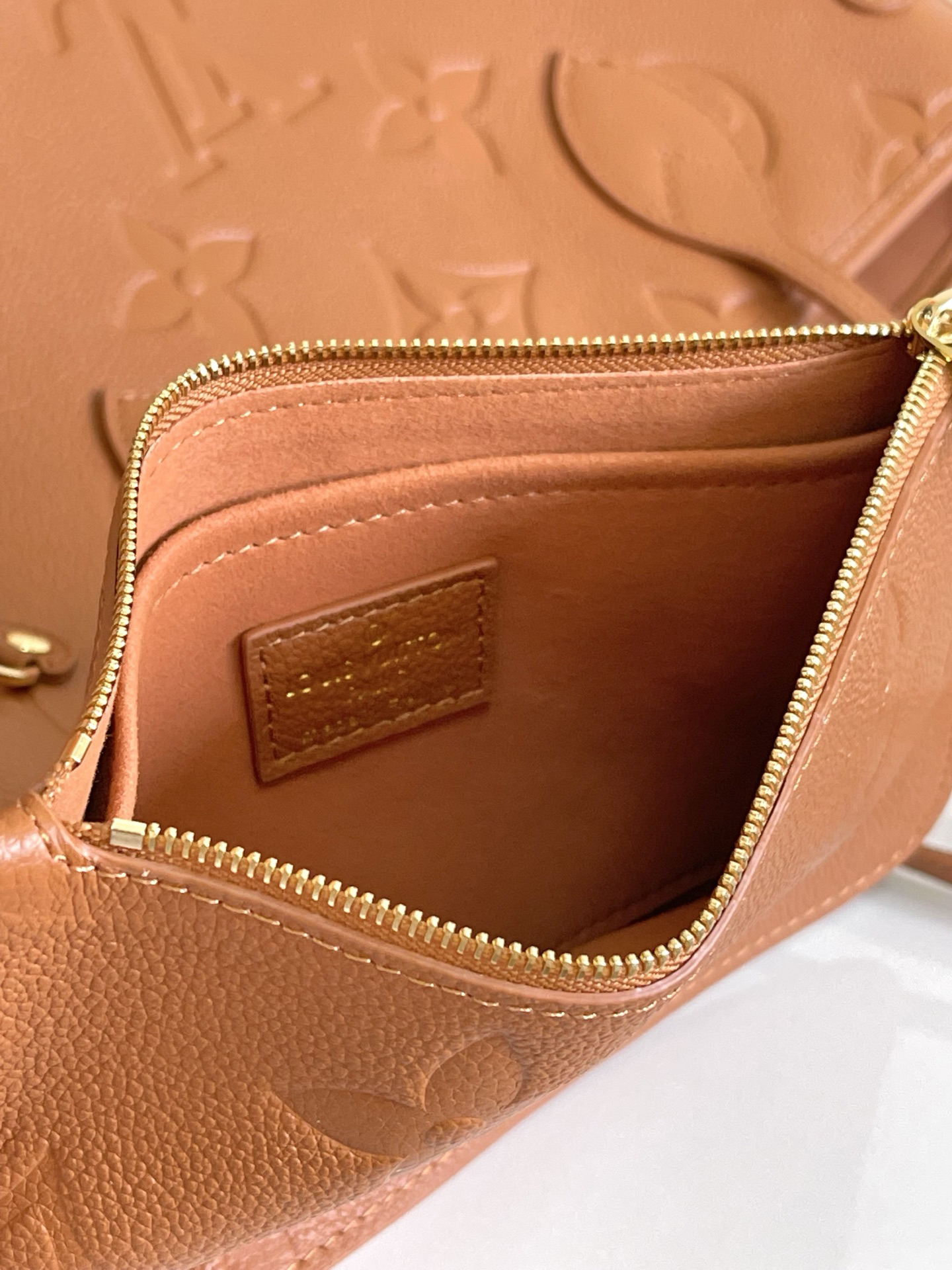 Louis Vuitton Neverfull MM Monogram Empreinte Leather Tote Bag - Image 8