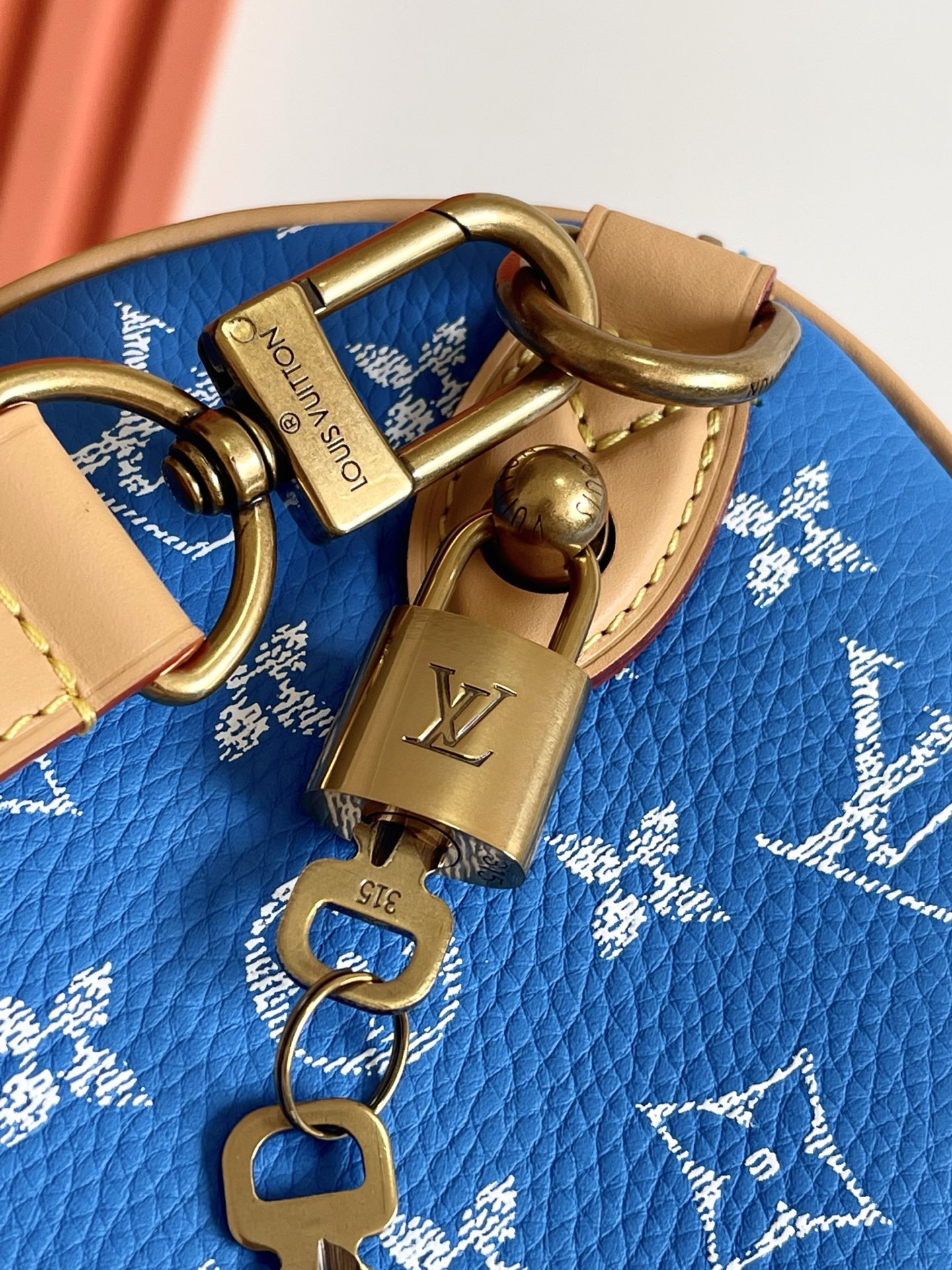 Louis Vuitton Speedy Bandouliere 25 Monogram Leather Crossbody Bag - Image 8