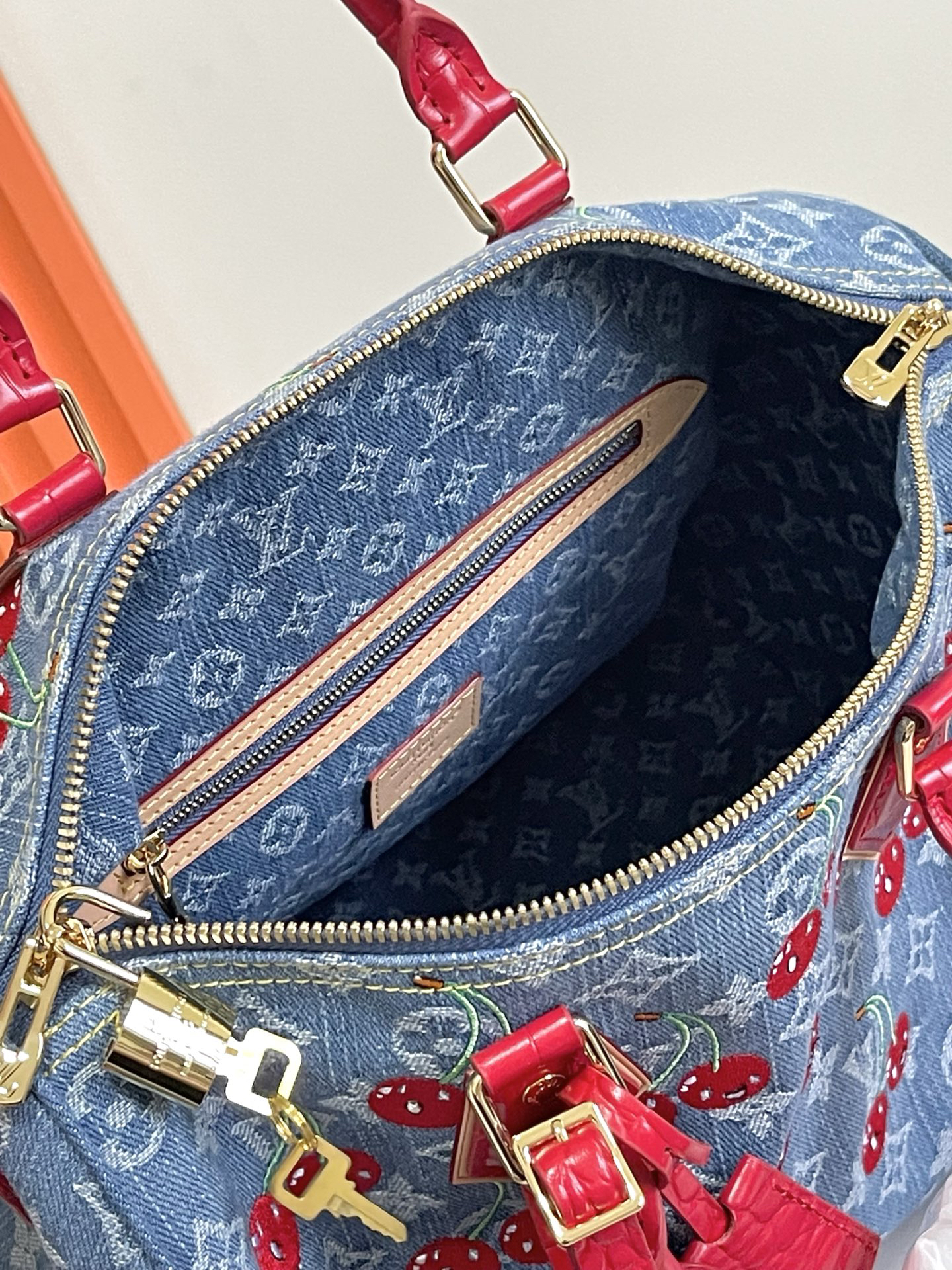 Louis Vuitton Speedy Soft 30 Monogram Denim Handbag - Image 8