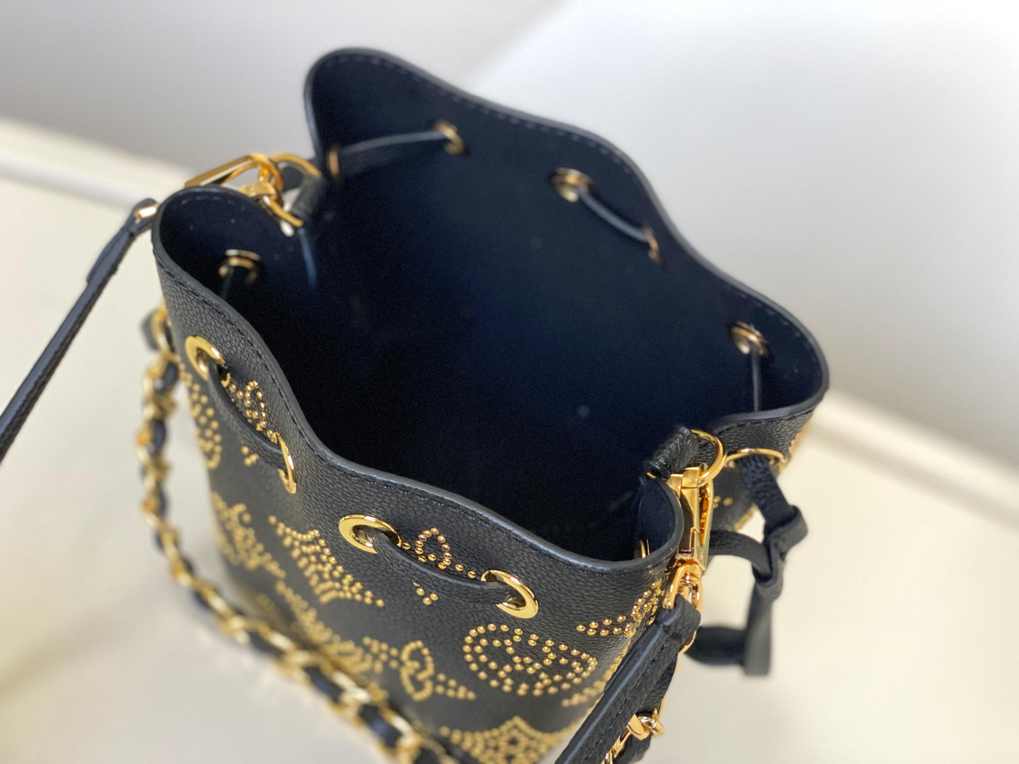 Louis Vuitton Pico Bella Bucket Bag M82744 - Image 8