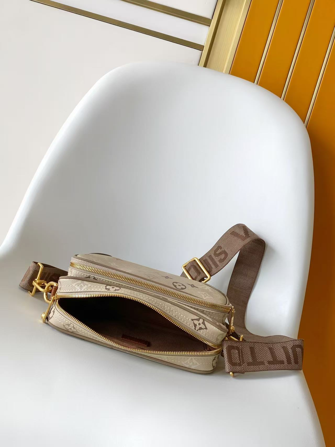 Louis Vuitton Monogram Heritage Crossbody Bag - Image 8