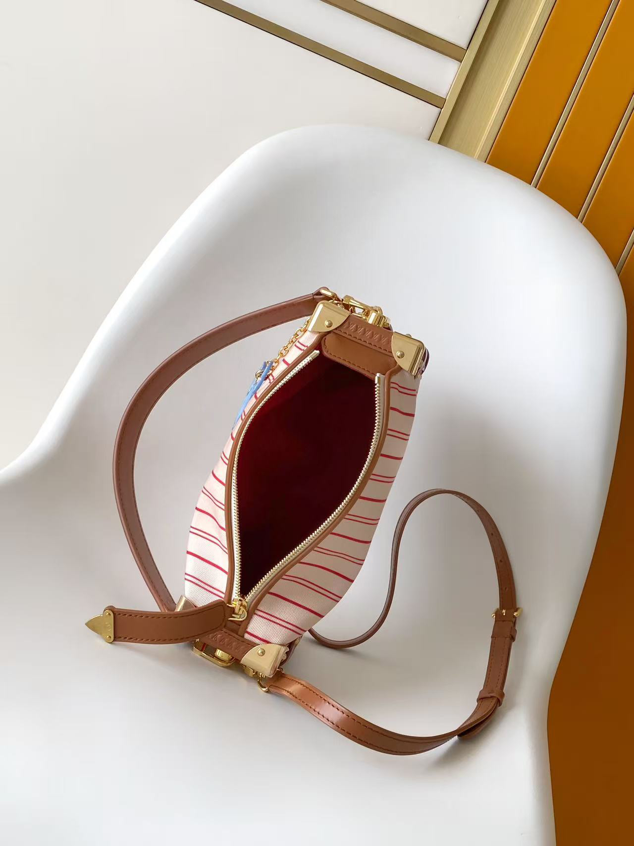 Flight Mode Side Trunk Medium Handbag - Image 8