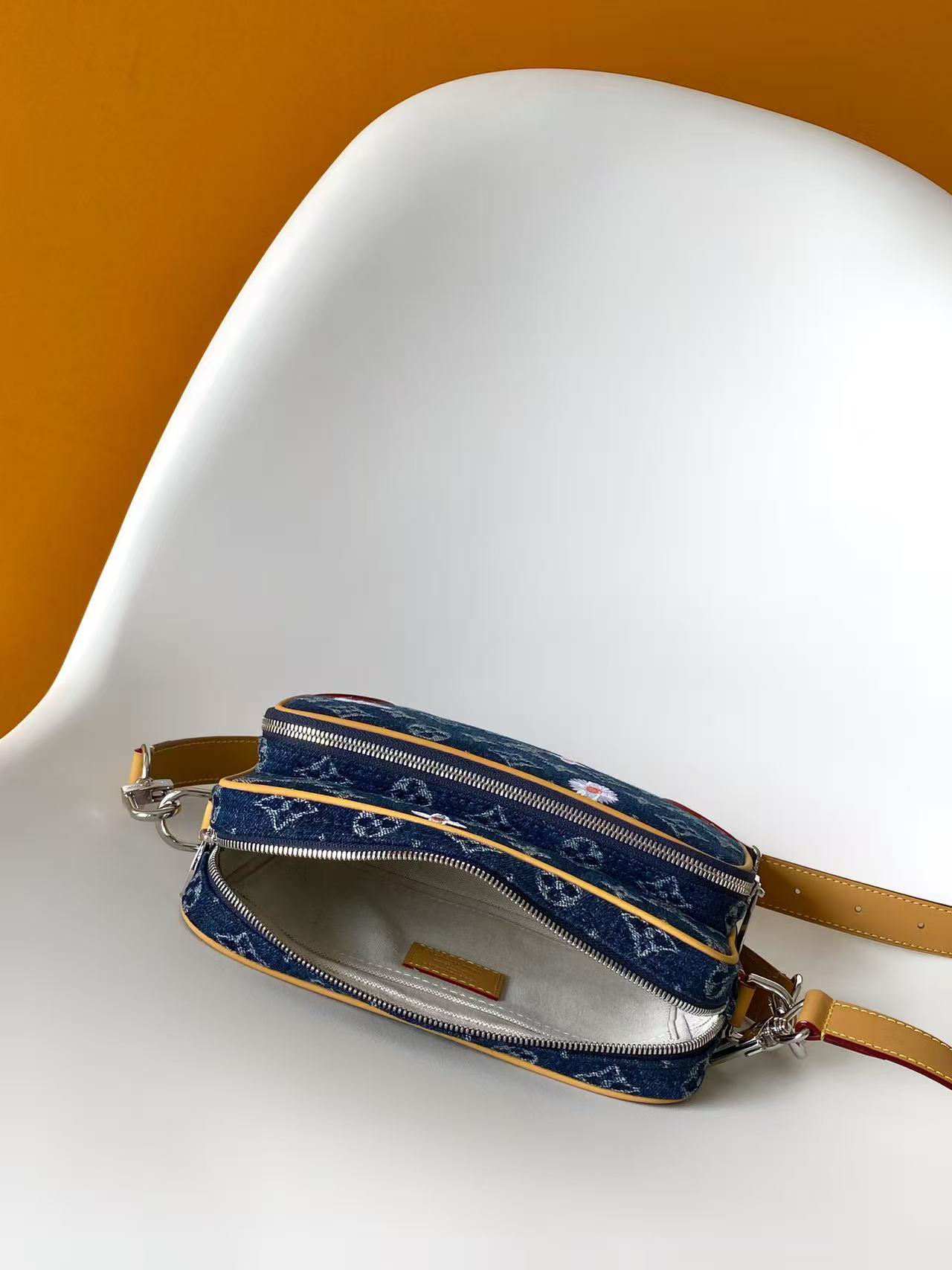 Louis Vuitton Monogram Heritage Shoulder Bag - Image 8
