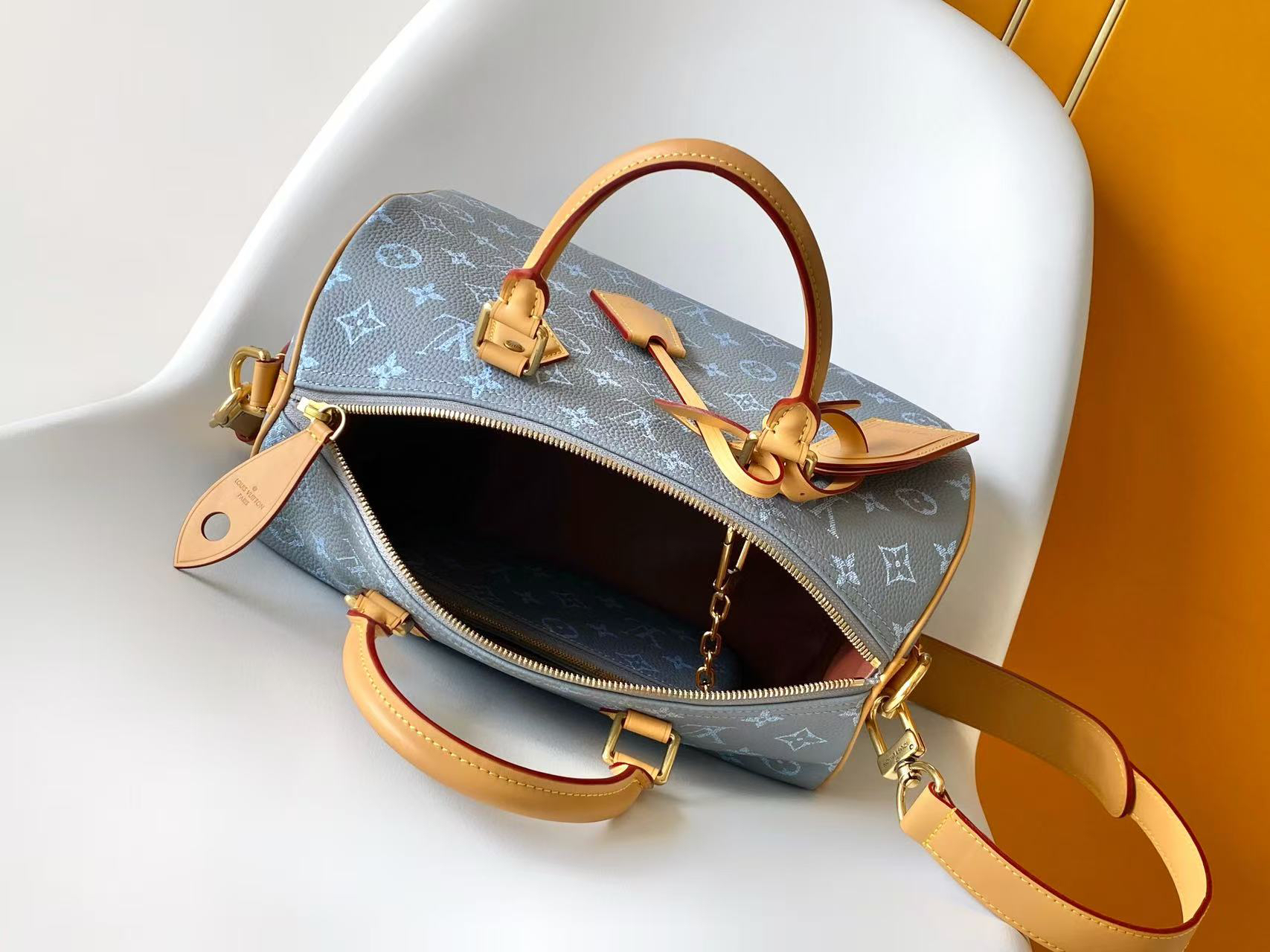 Louis Vuitton Speedy Bandoulière 30 Monogram Leather Handbag - Image 8