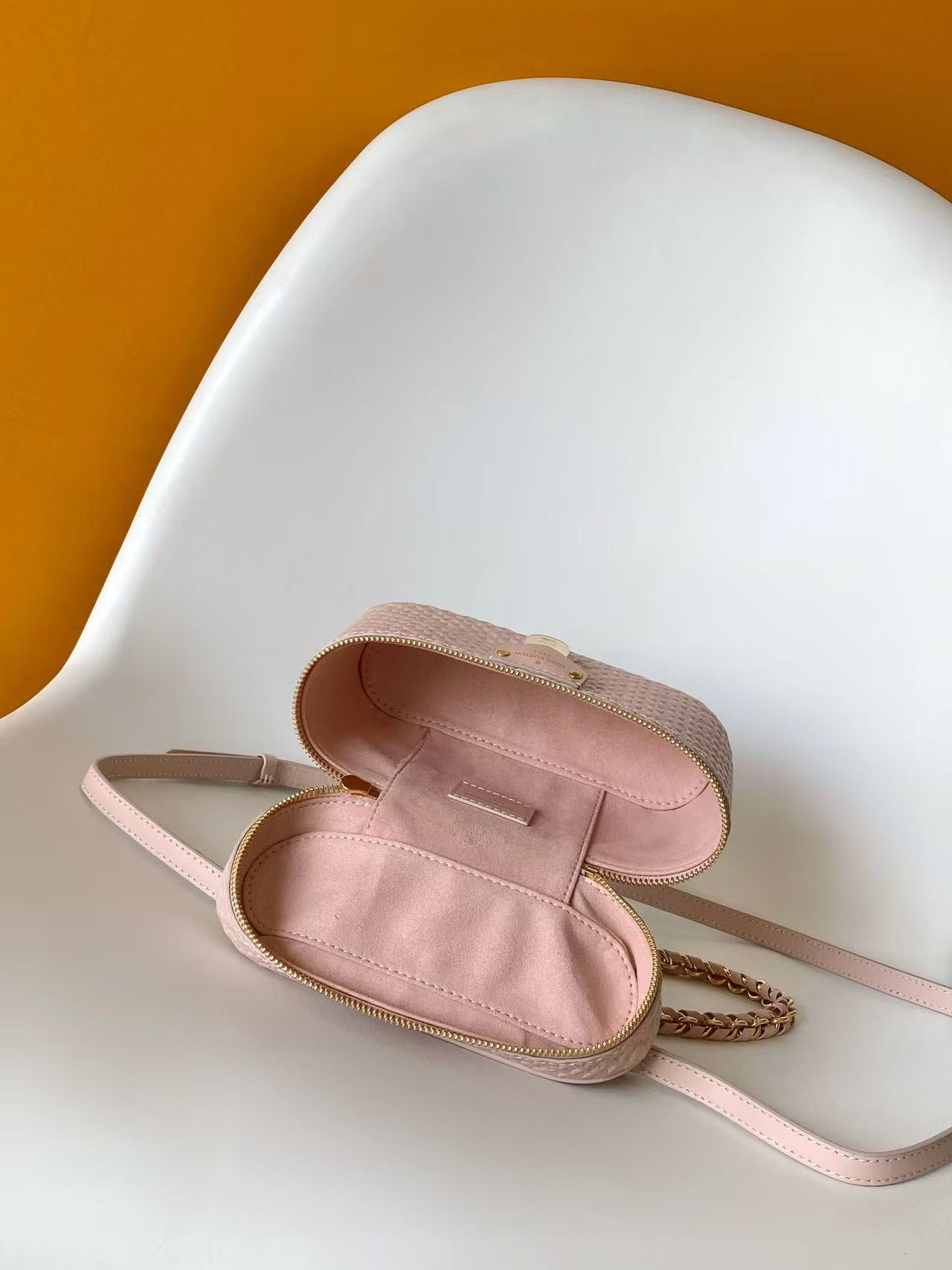 Louis Vuitton Vanity Chain Pouch M29051 / M29344 - Image 8