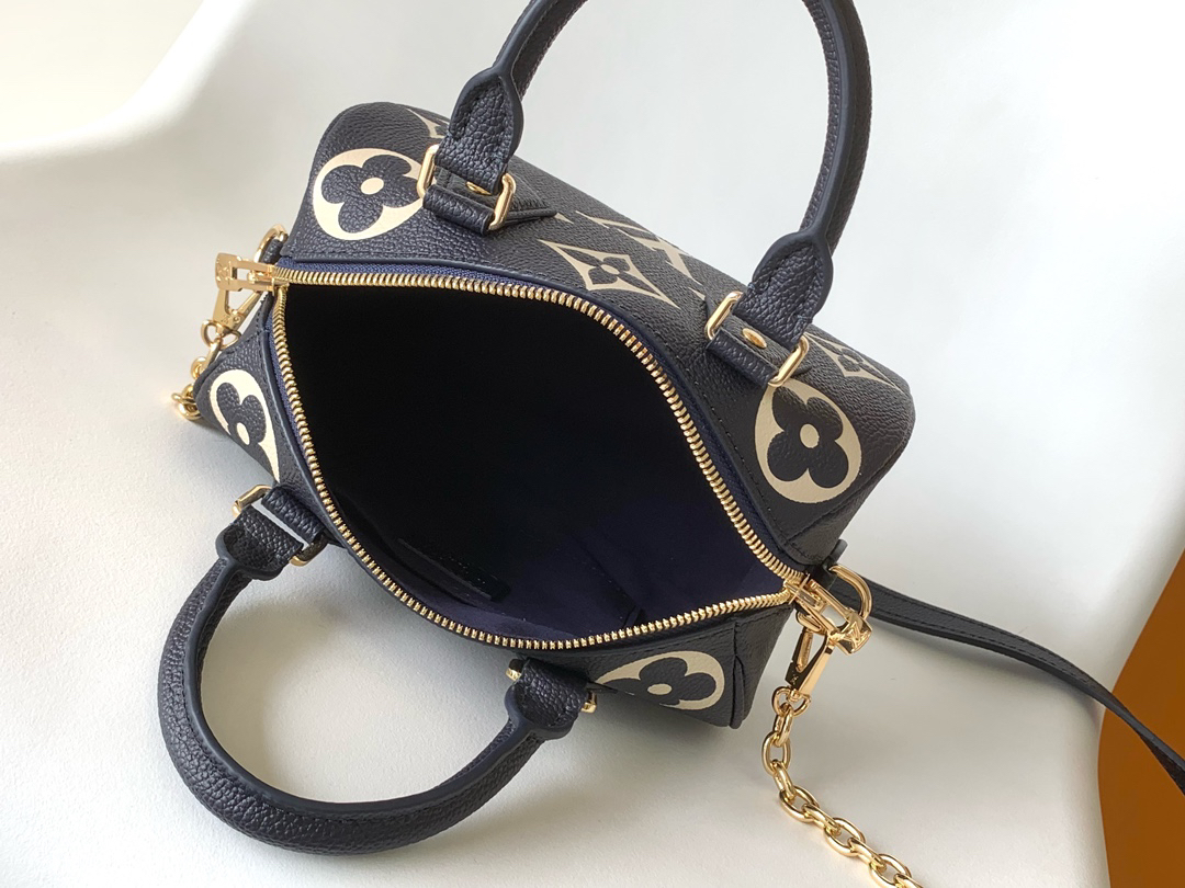 Louis Vuitton Speedy Bandoulière 20 Handbag - Image 8