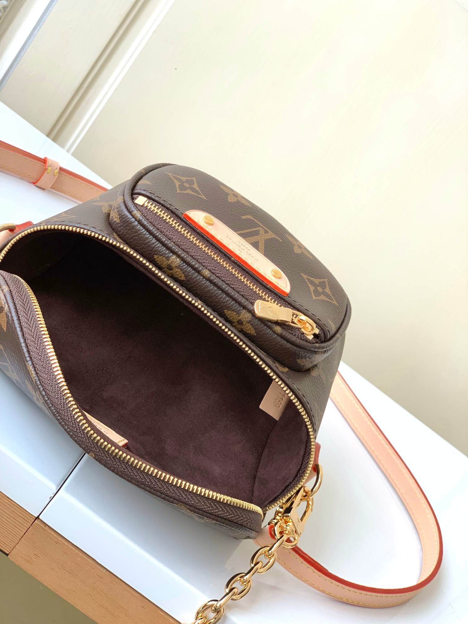 Louis Vuitton Mini Bumbag in Monogram Empreinte Leather - Image 8