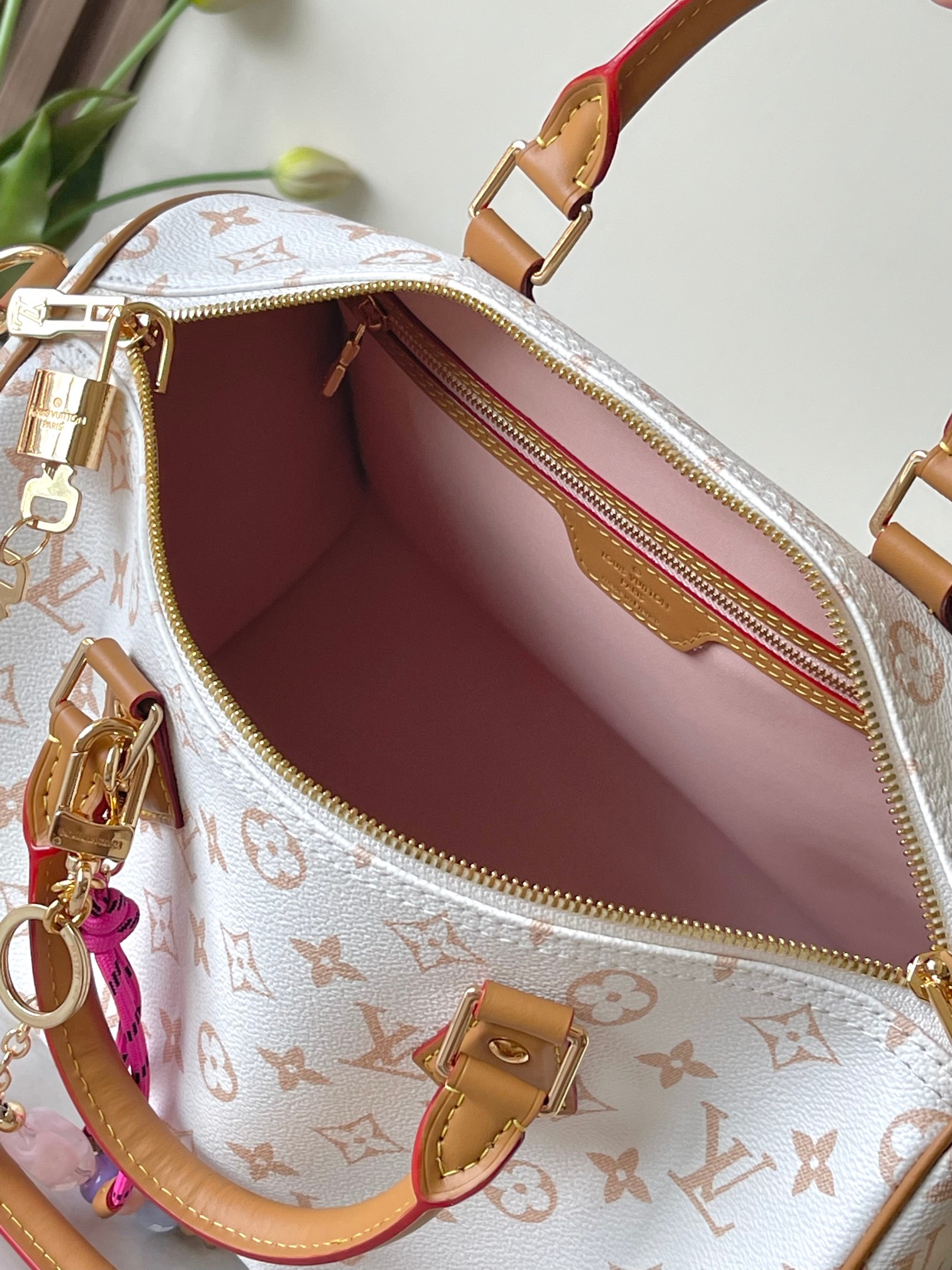 Louis Vuitton Speedy Soft 30 Boho Handbag - Image 8