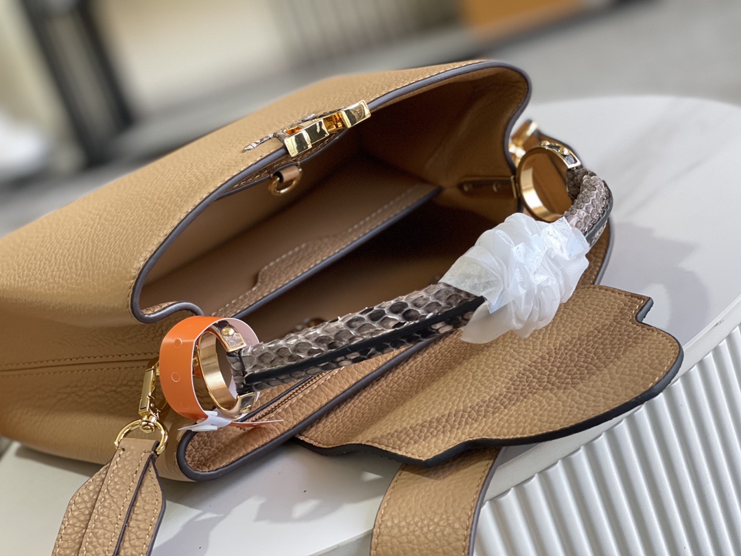 Louis Vuitton Capucines BB Handbag - Image 8