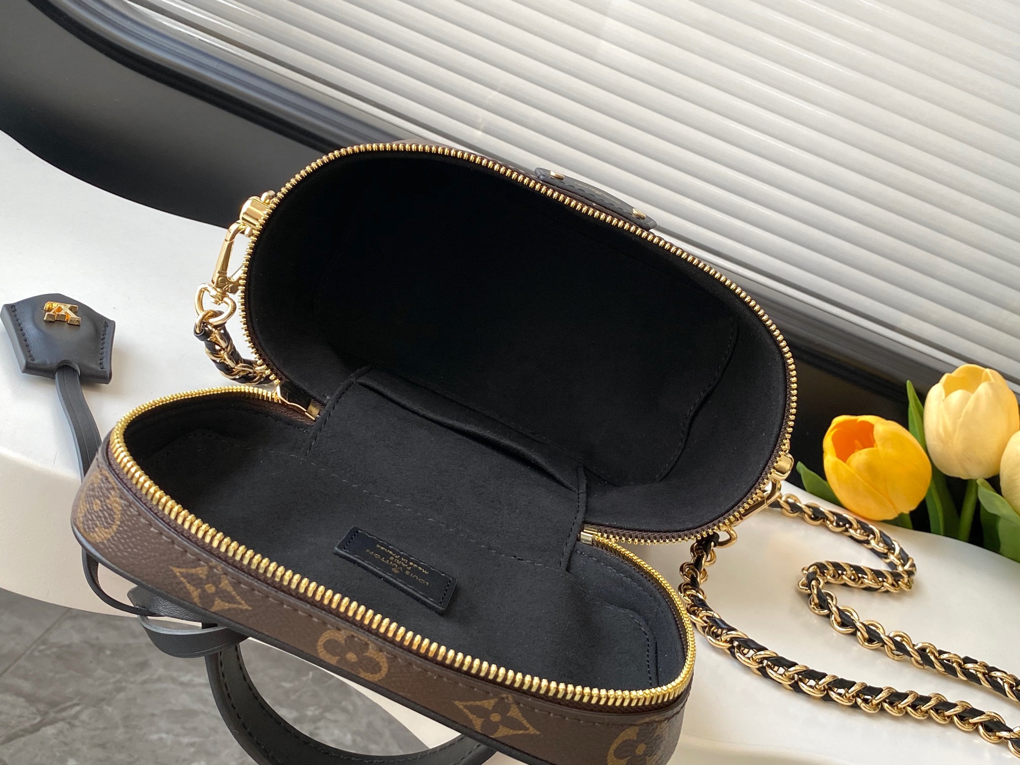 Louis Vuitton Nice Cosmetic Bag M47128 - Image 8