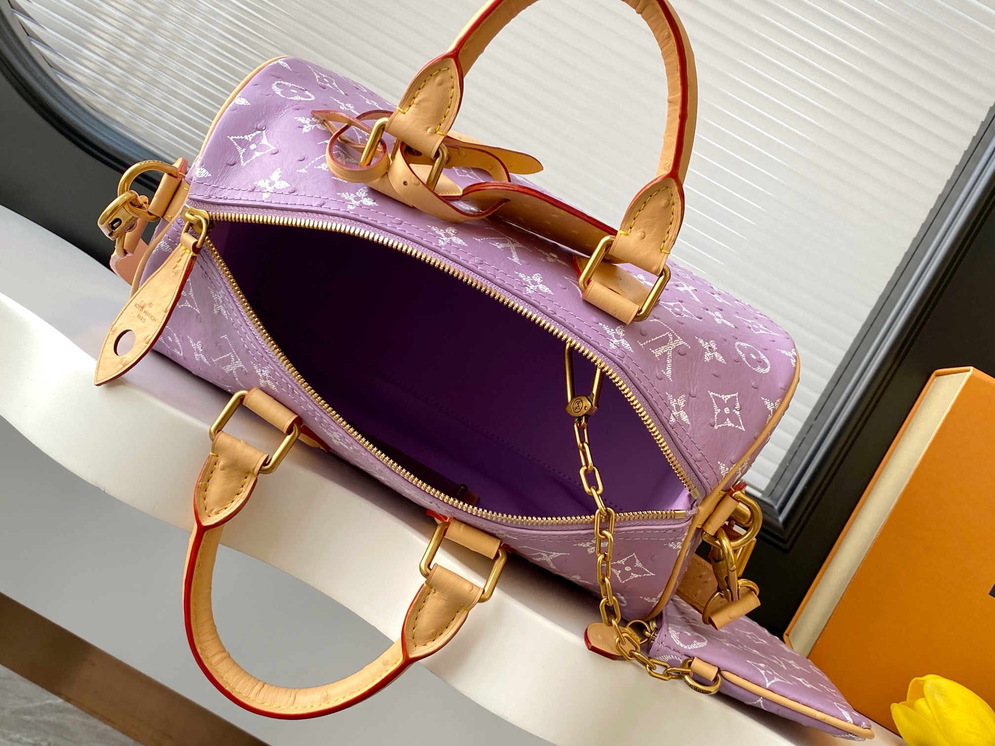 Speedy P9 Bandouliere 30 Monogram Leather Handbag - Image 8