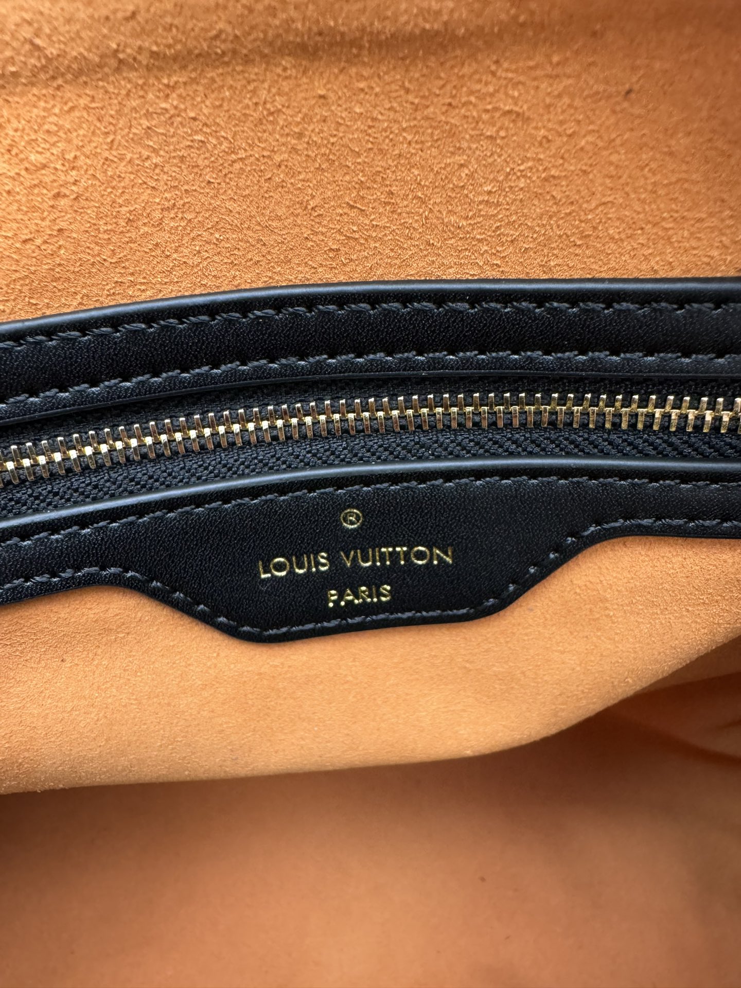 Louis Vuitton Speedy Soft 30 Handbag - Image 8