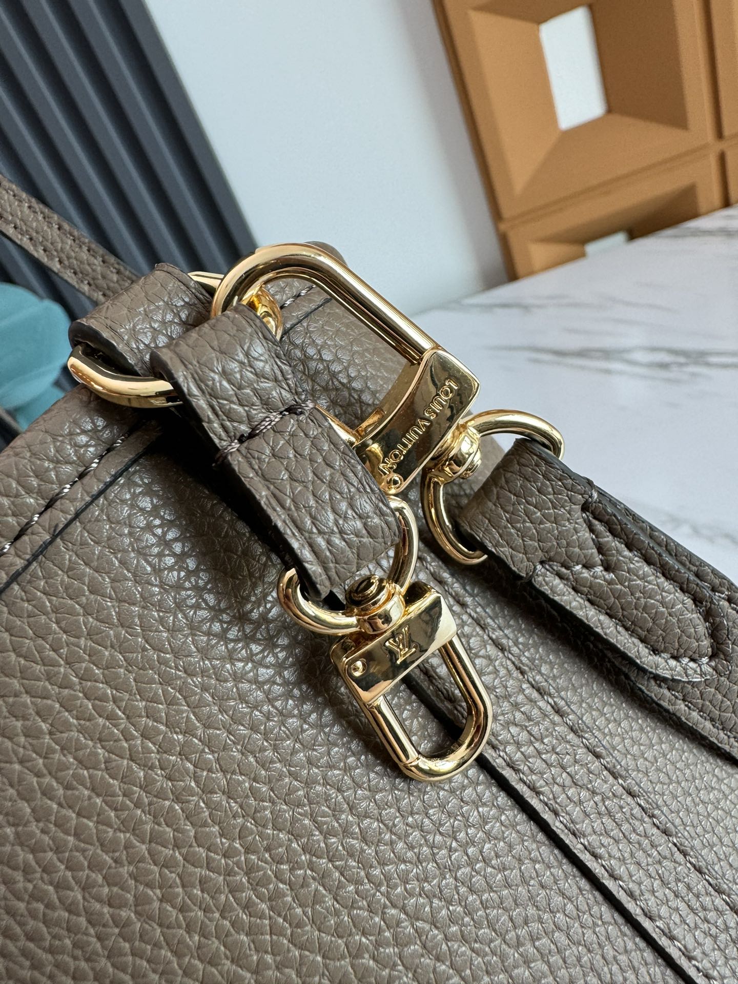 Louis Vuitton Neverfull Bandoulière Inside Out BB Reversible Handbag - Image 8