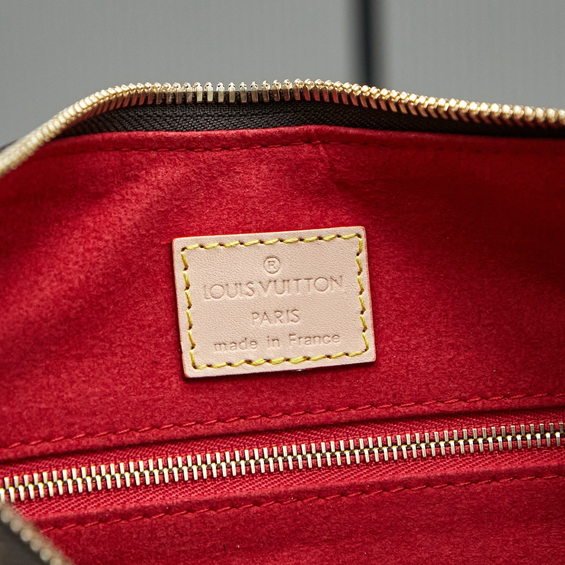 Louis Vuitton M11952 Slouchy Small Handbag - Image 8