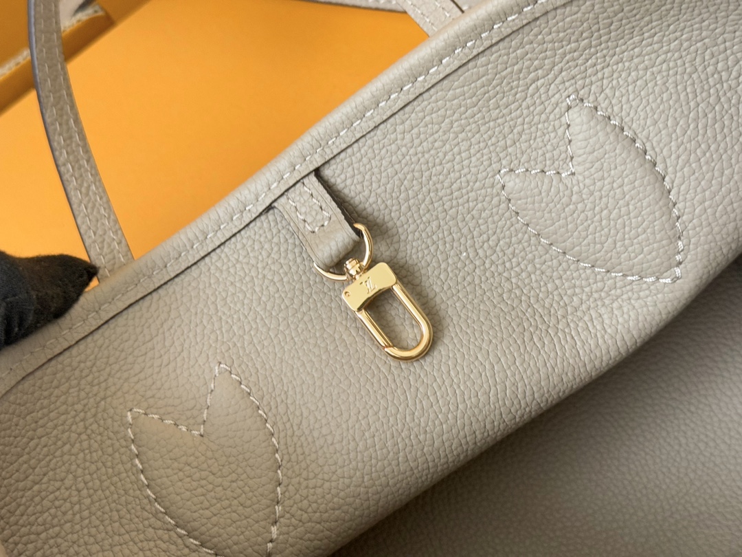 Louis Vuitton Neverfull Bandouliere Inside Out BB Reversible Tote Bag - Image 8
