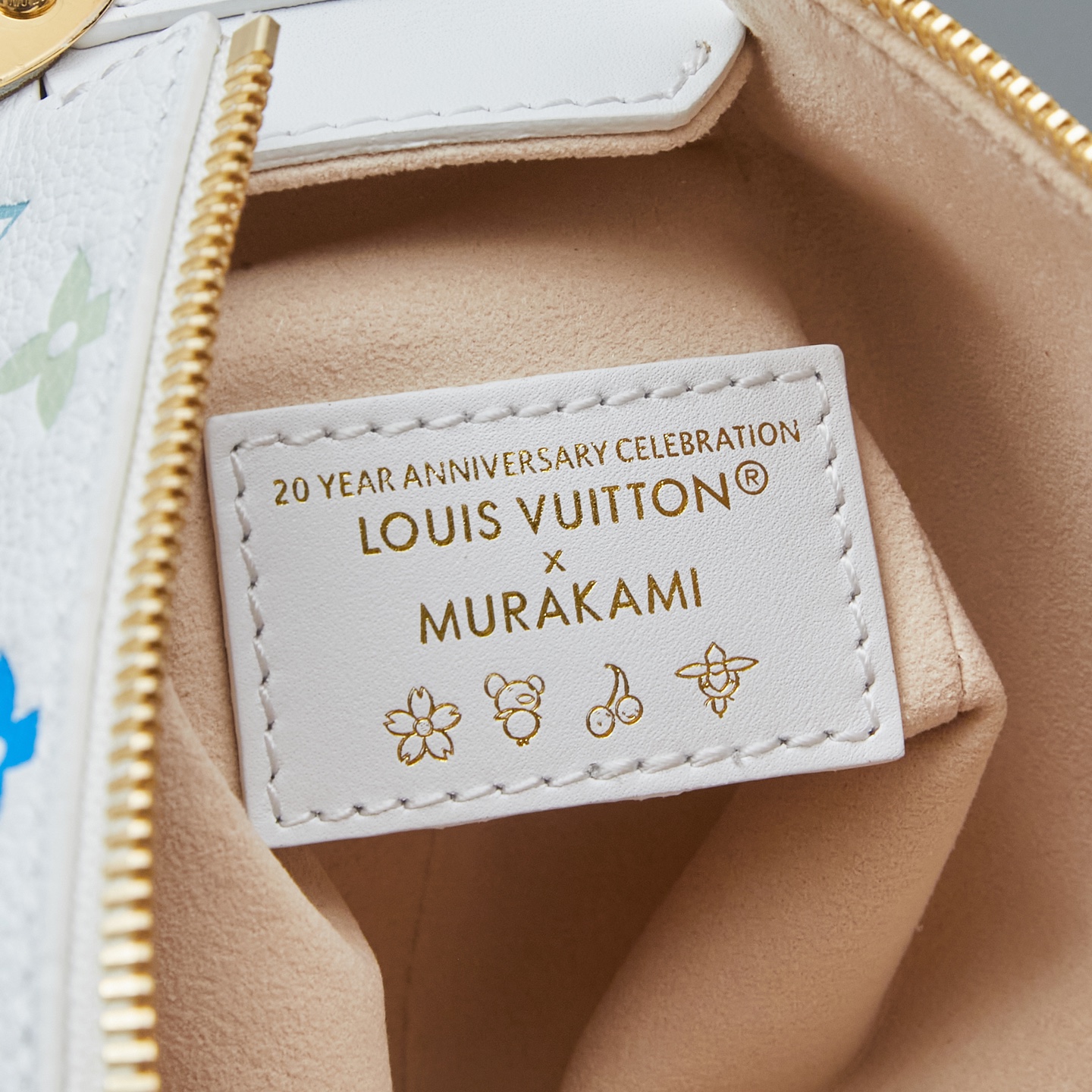 Louis Vuitton Side Trunk MM Bag M14046 in White Monogram Leather - Image 8