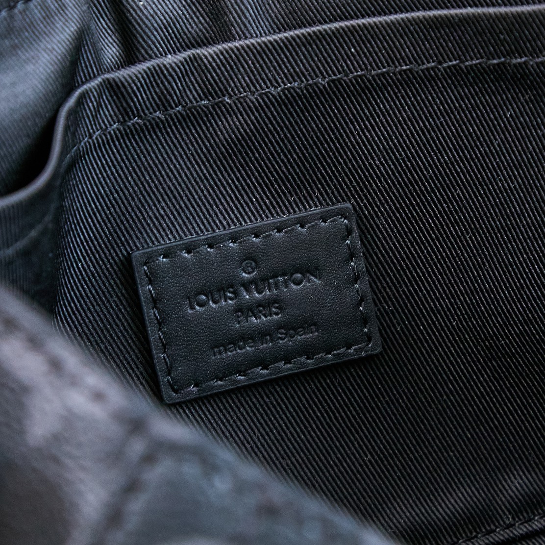Louis Vuitton Soul Trunk Monogram Canvas Crossbody Bag - Image 8