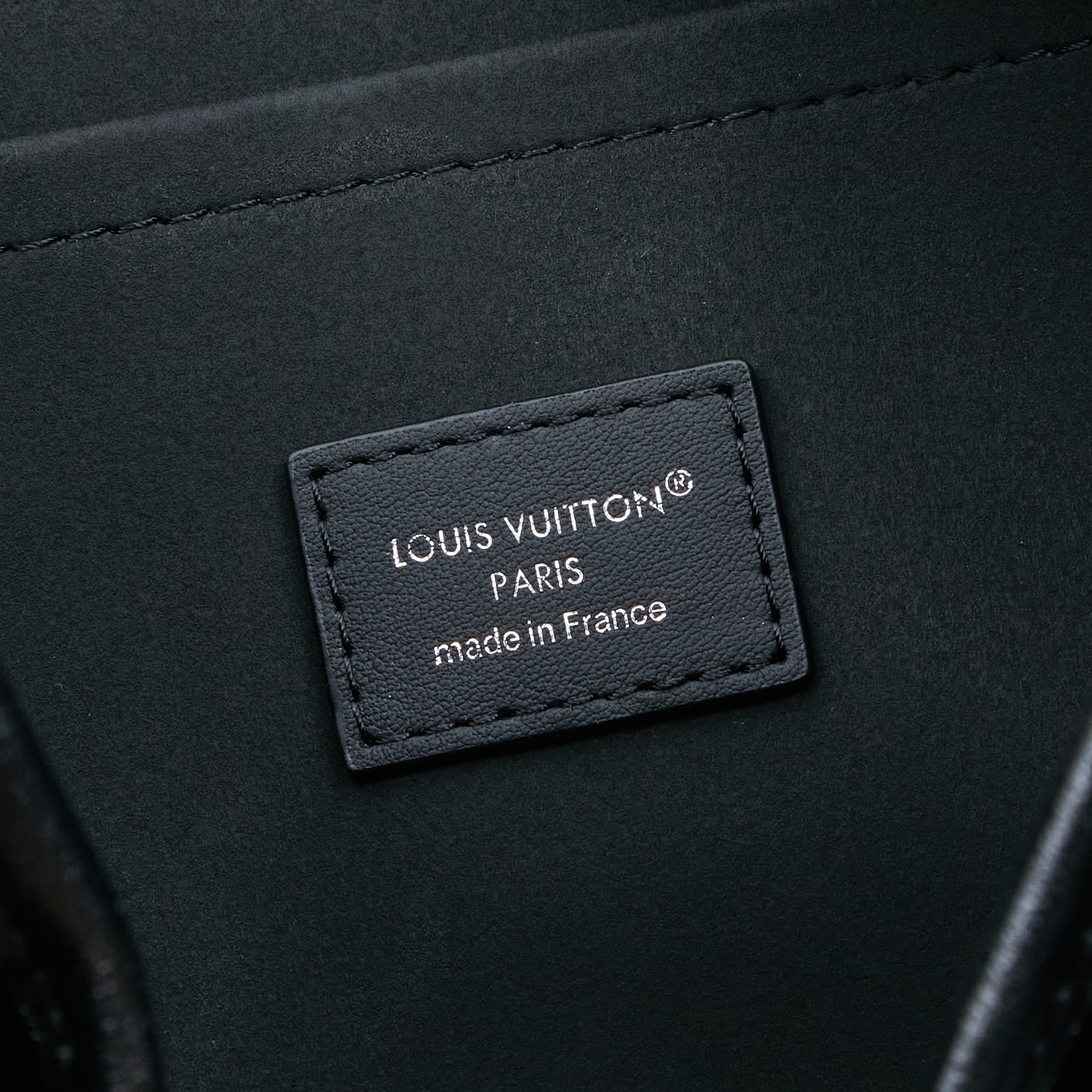Louis Vuitton CarryAll East West Handbag M28160 - Image 8