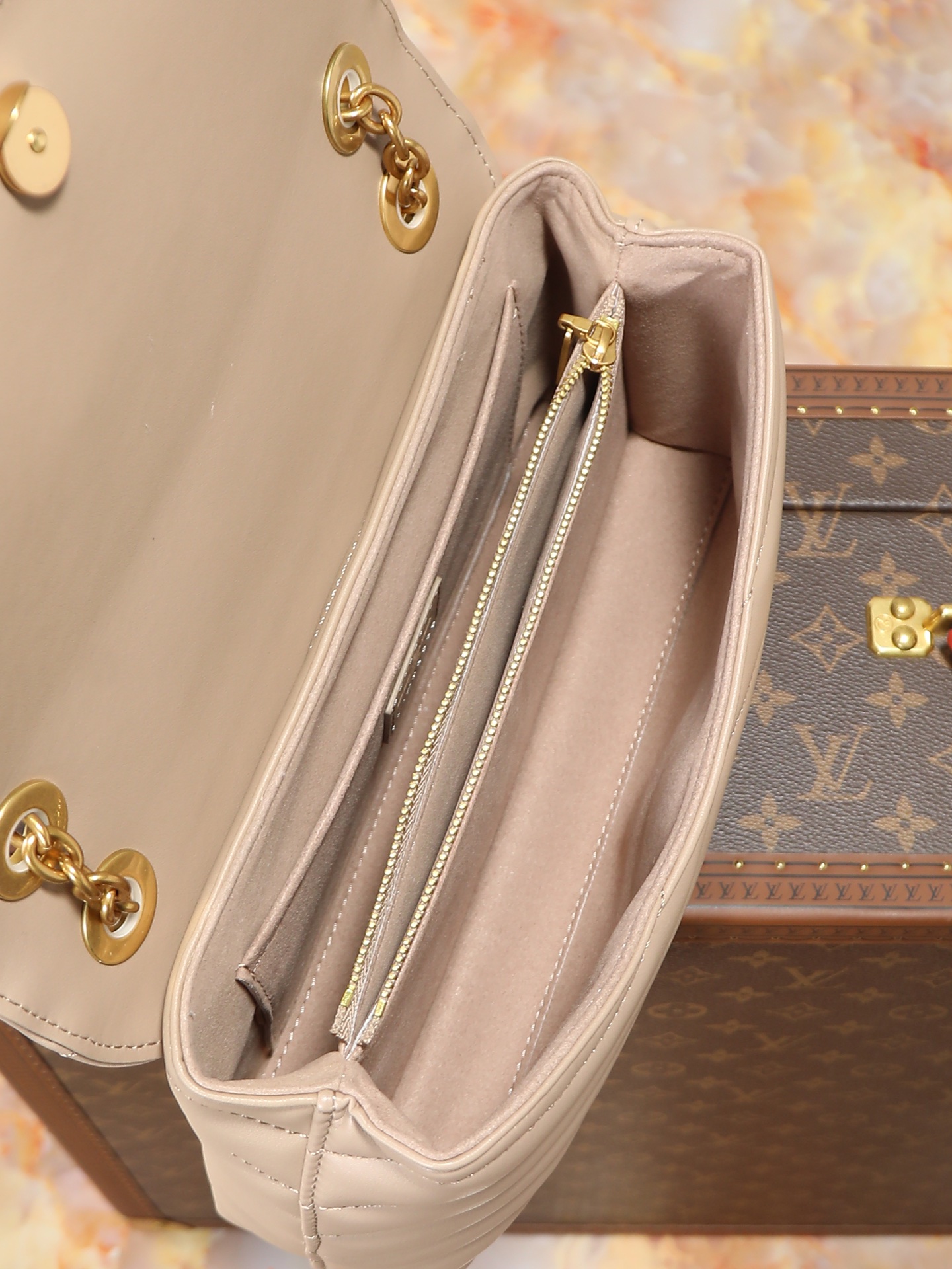 Louis Vuitton New Wave Chain Handbag M58550 - Image 8