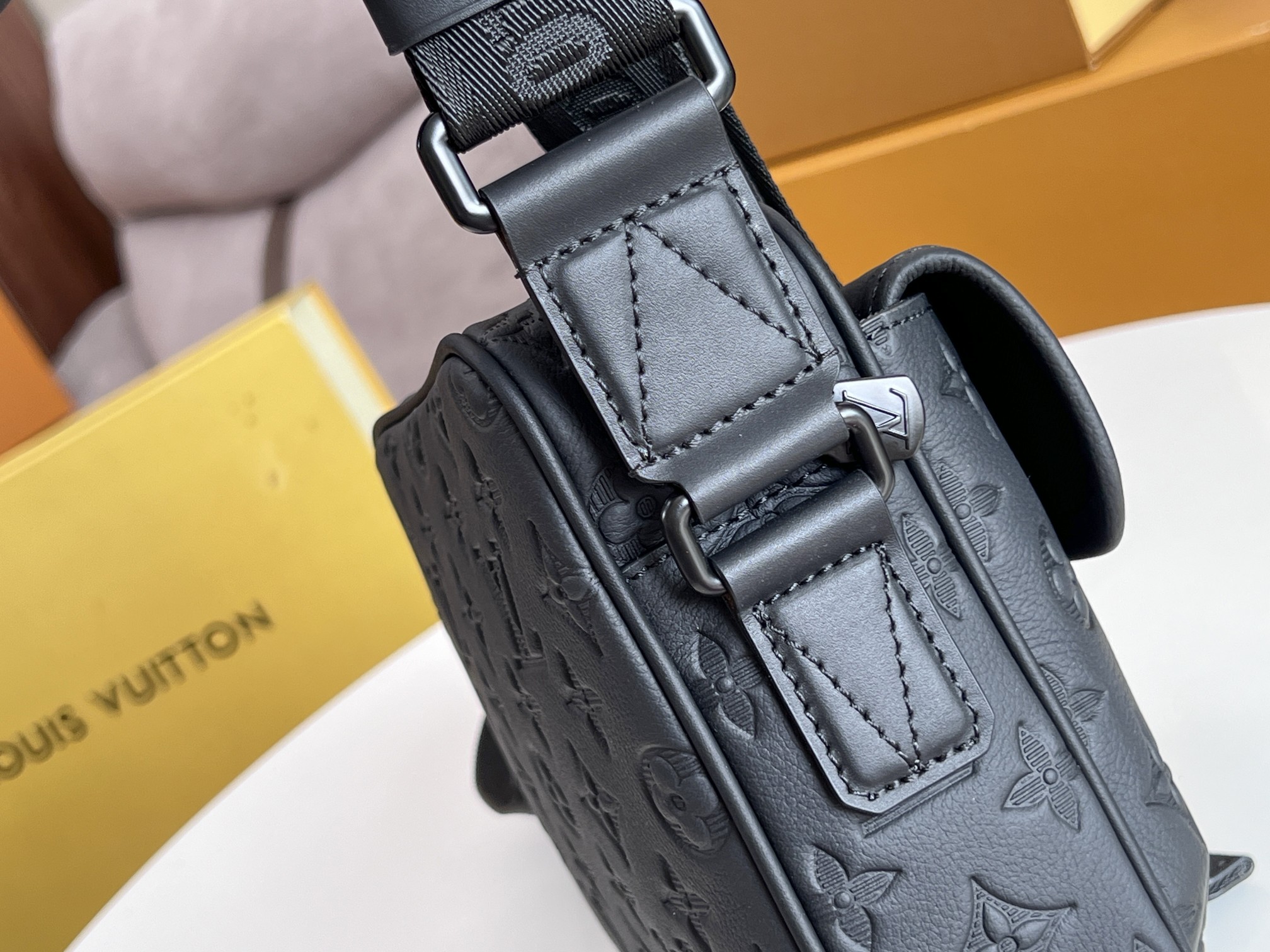 Louis Vuitton Getaway Messenger Bag in Monogram Shadow Leather - Image 8