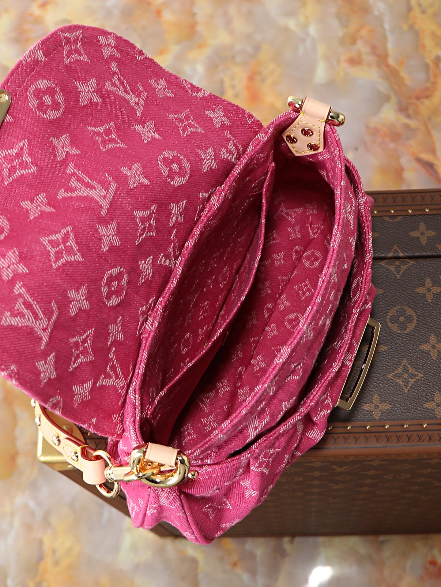 Louis Vuitton Sunset Shoulder Bag in Monogram Denim - Image 8