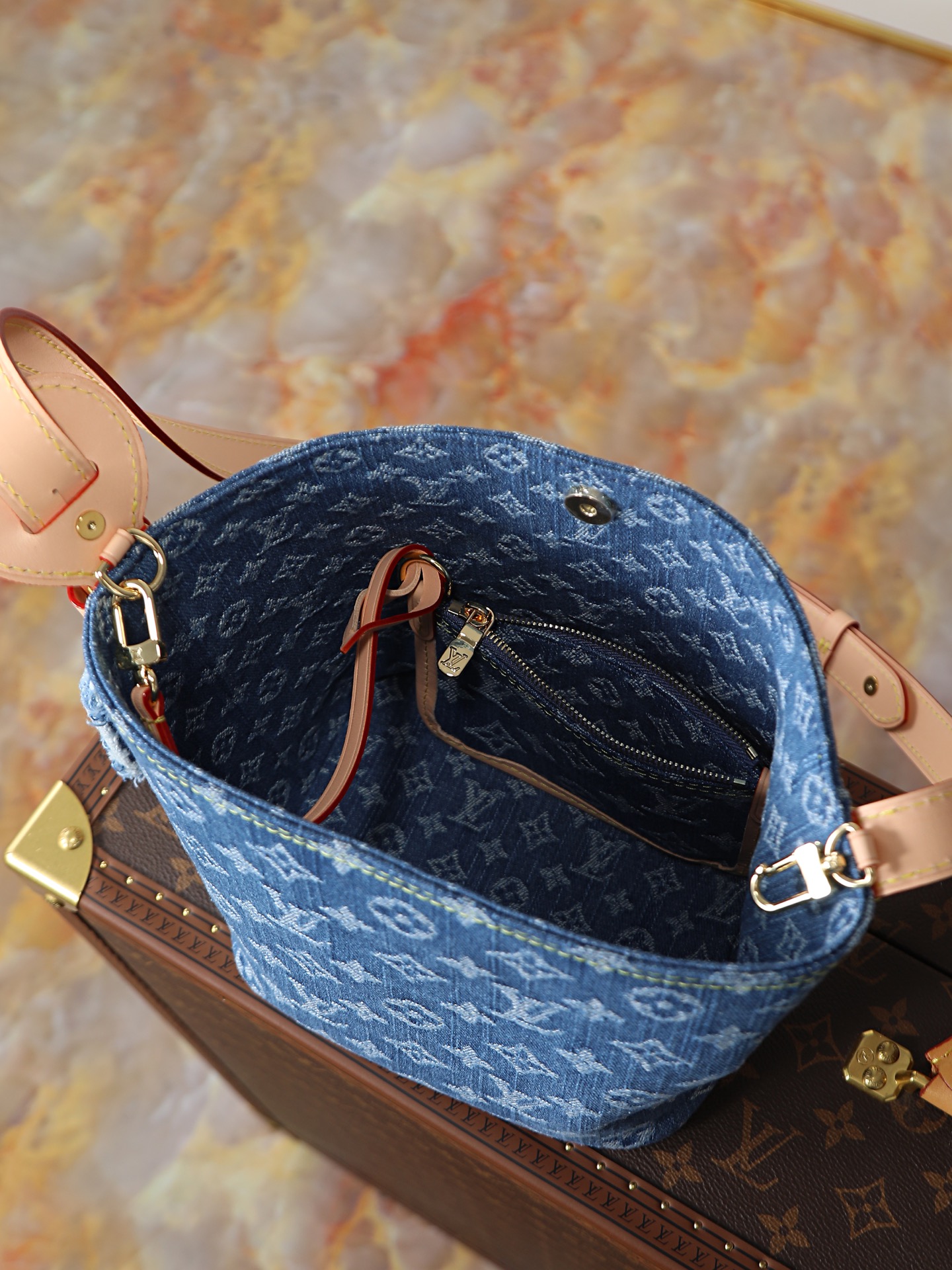 Louis Vuitton M28107 Denim Bucket Bag - Image 8