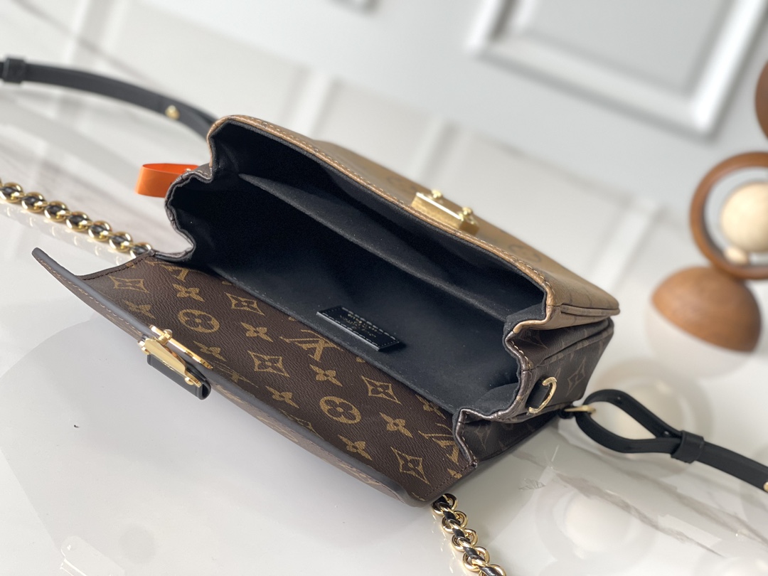 Louis Vuitton Pochette Métis M11941 Crossbody Bag - Image 8