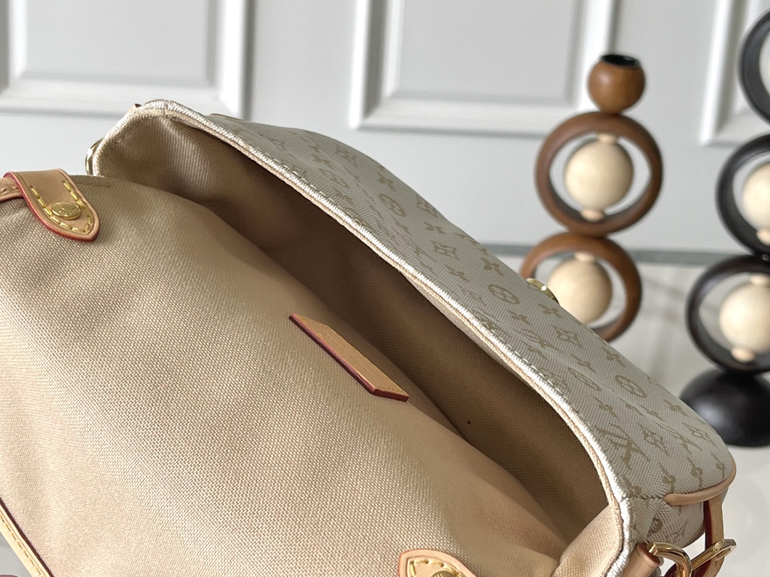 Louis Vuitton Saumur BB Crossbody Bag M12327 - Image 8
