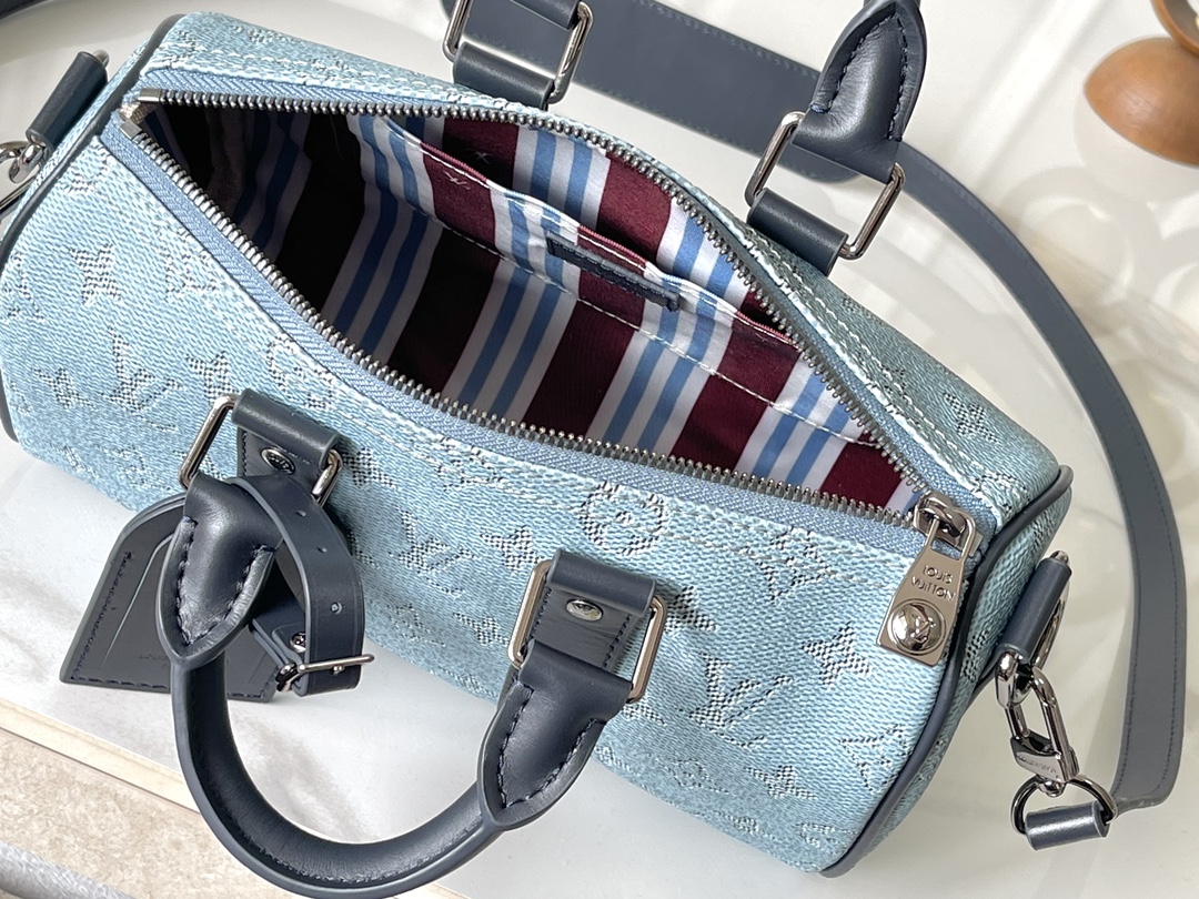 Louis Vuitton Keepall Bandouliere 25 Monogram Surfin Travel Bag - Image 8