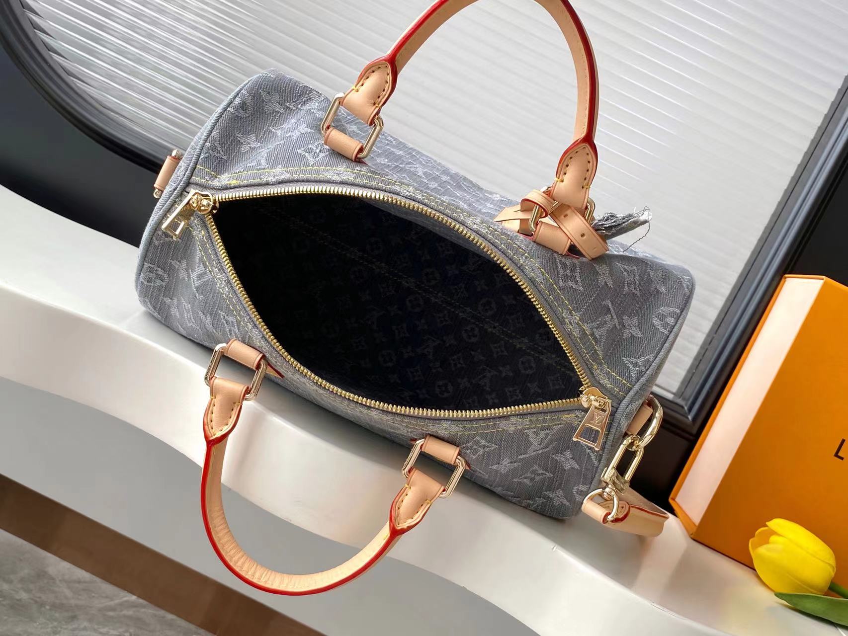 Louis Vuitton Speedy Soft 30 Handbag in Monogram Denim - Image 8