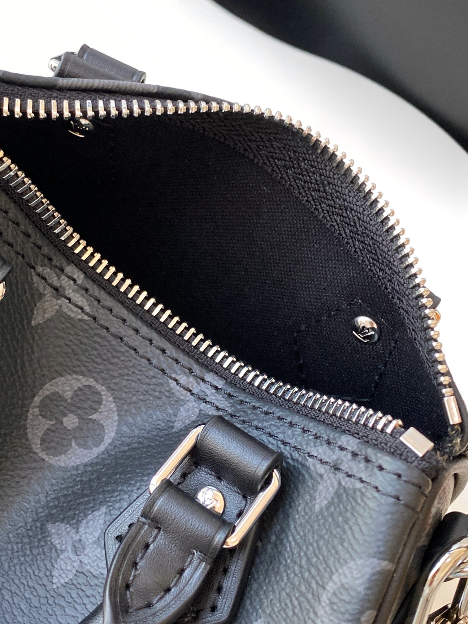 Louis Vuitton Nano Speedy Handbag M26573 - Image 8