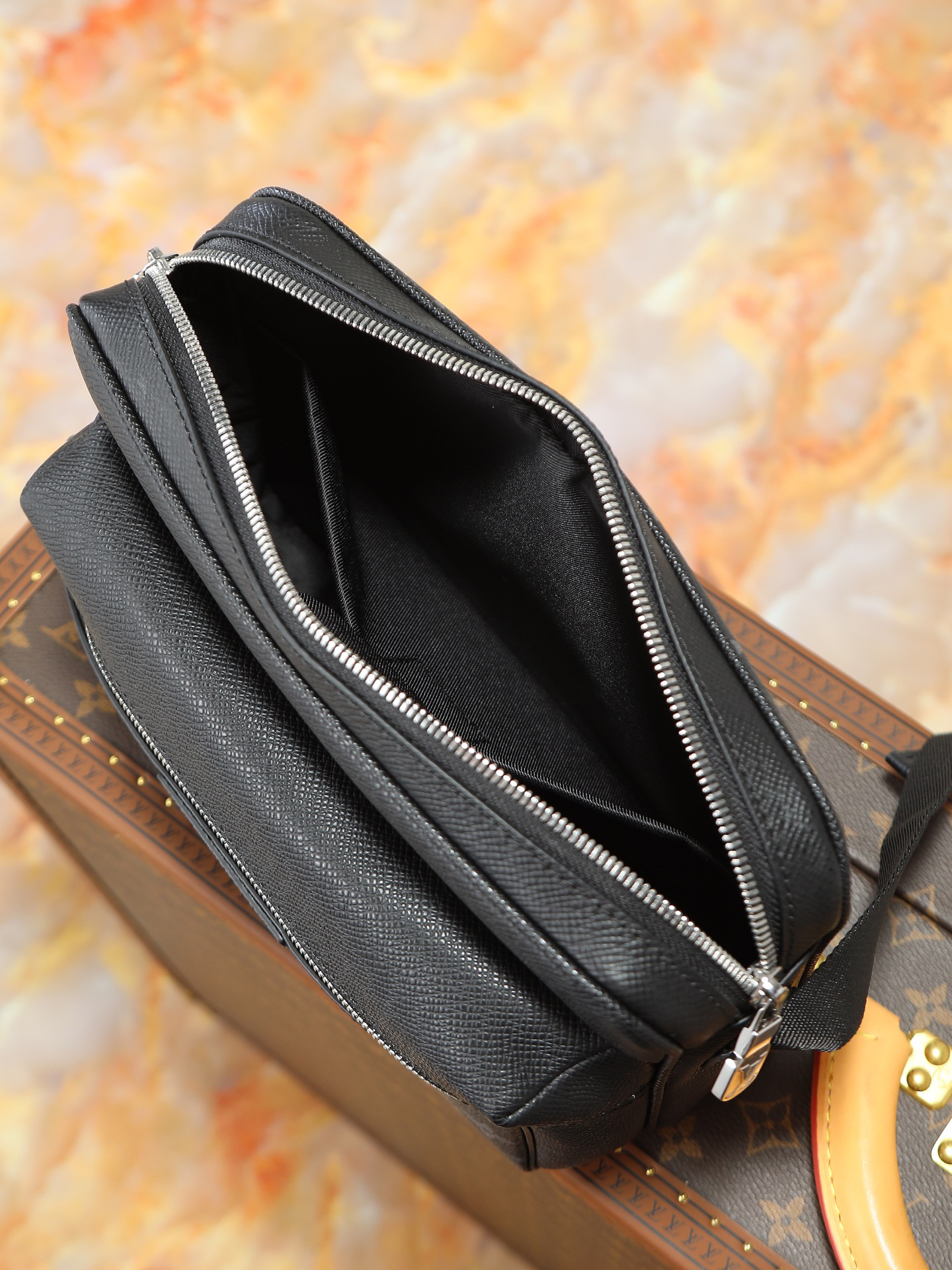 Louis Vuitton Outdoor Messenger Bag M30233 / M30242 - Image 8