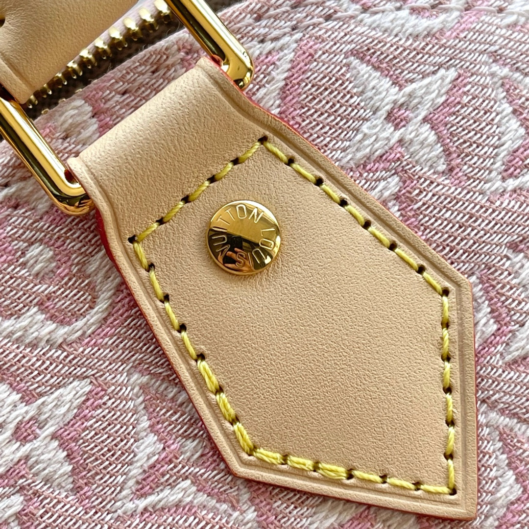 Louis Vuitton Alma BB Handbag in Monogram Emblème Canvas - Image 8