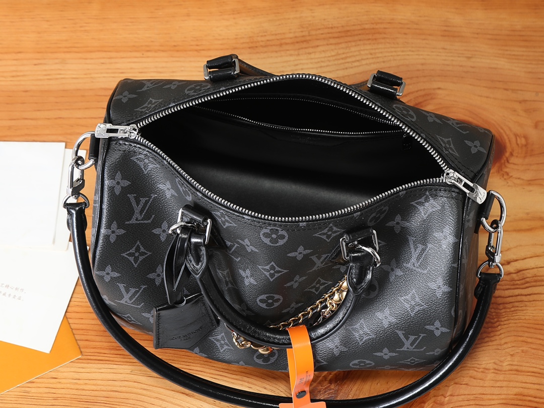 Louis Vuitton Speedy Soft 30 Handbag - Image 8