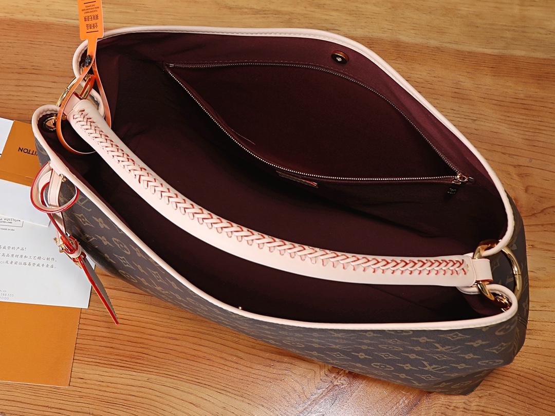 Louis Vuitton Artsy Handbag - Image 8