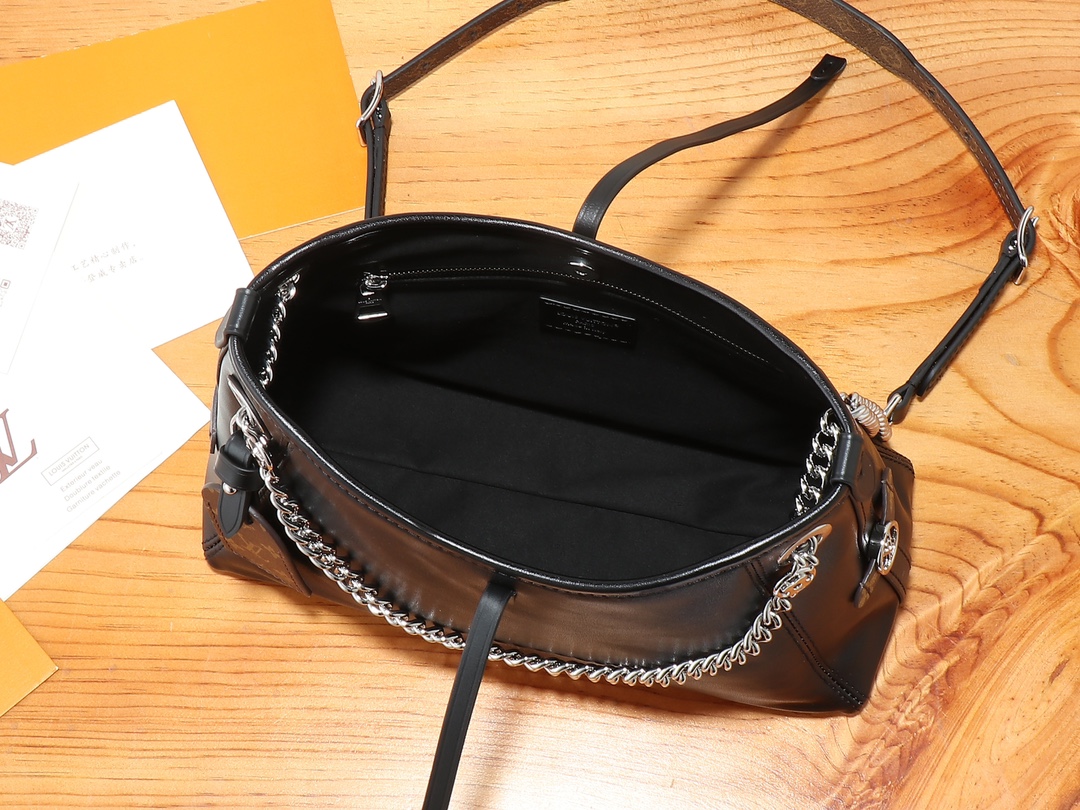 Louis Vuitton CarryAll BB Shoulder Bag - Image 8