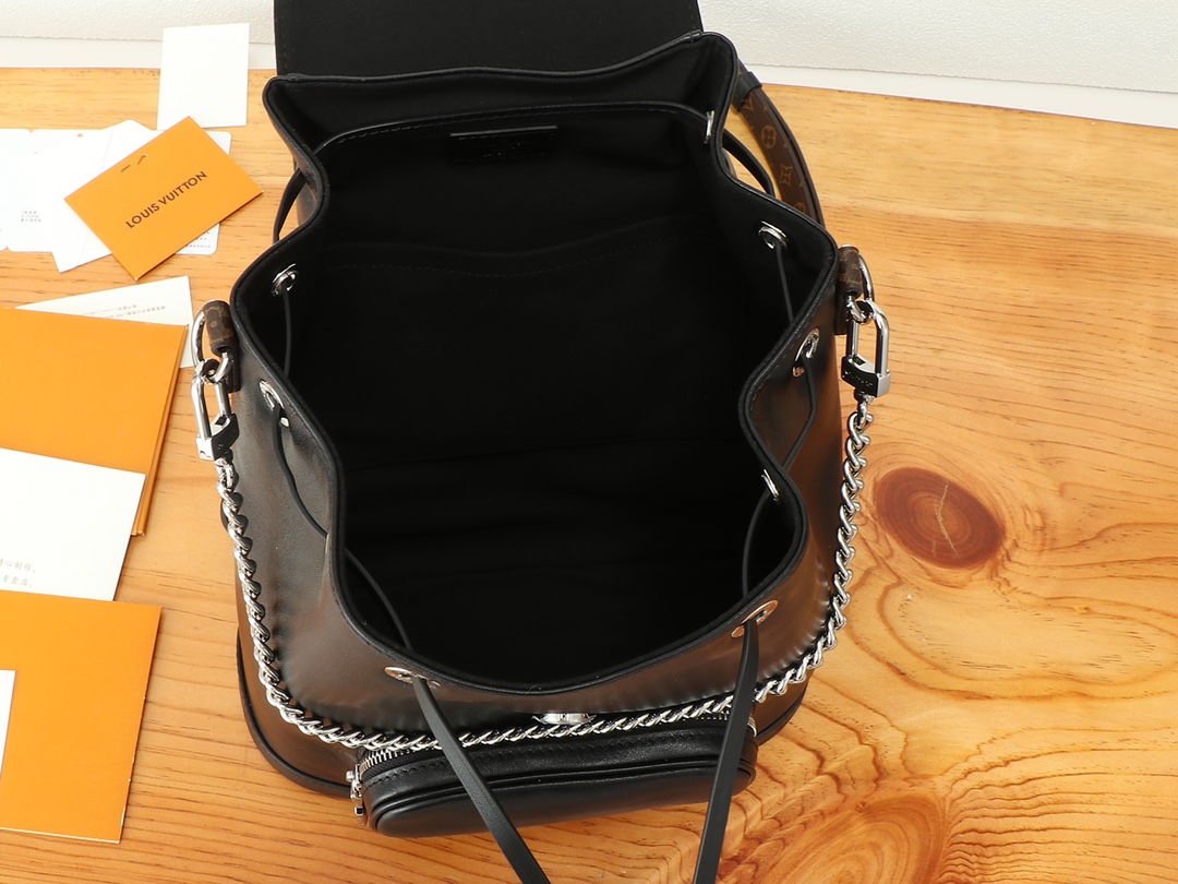 Louis Vuitton Montsouris Small Backpack - Image 8