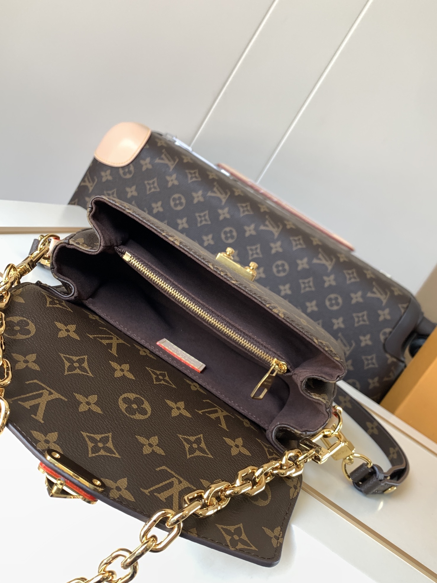 Louis Vuitton Pochette Metis East West Monogram Shoulder Bag - Image 8